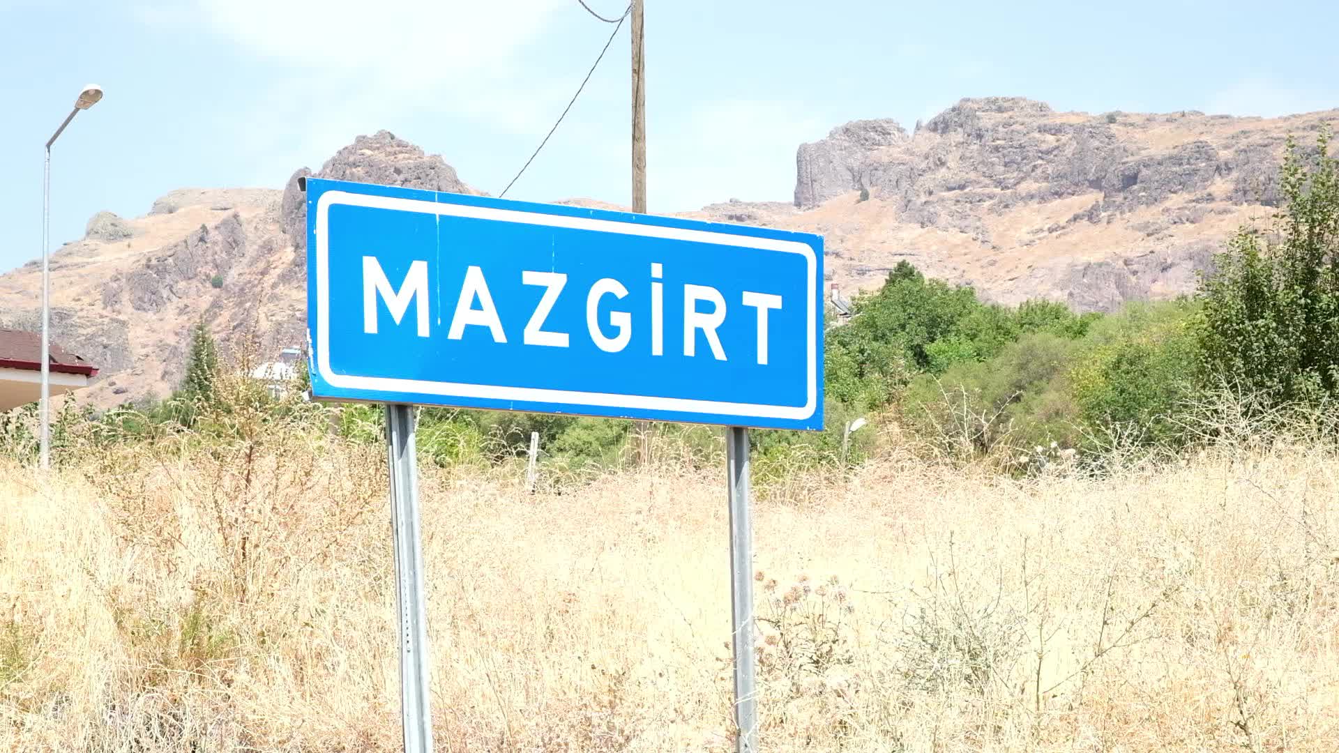 Mazgirt ilçesindeki tek lise öğrenci sayısının yetersiz olduğu gerekçesiyle kapatıldı