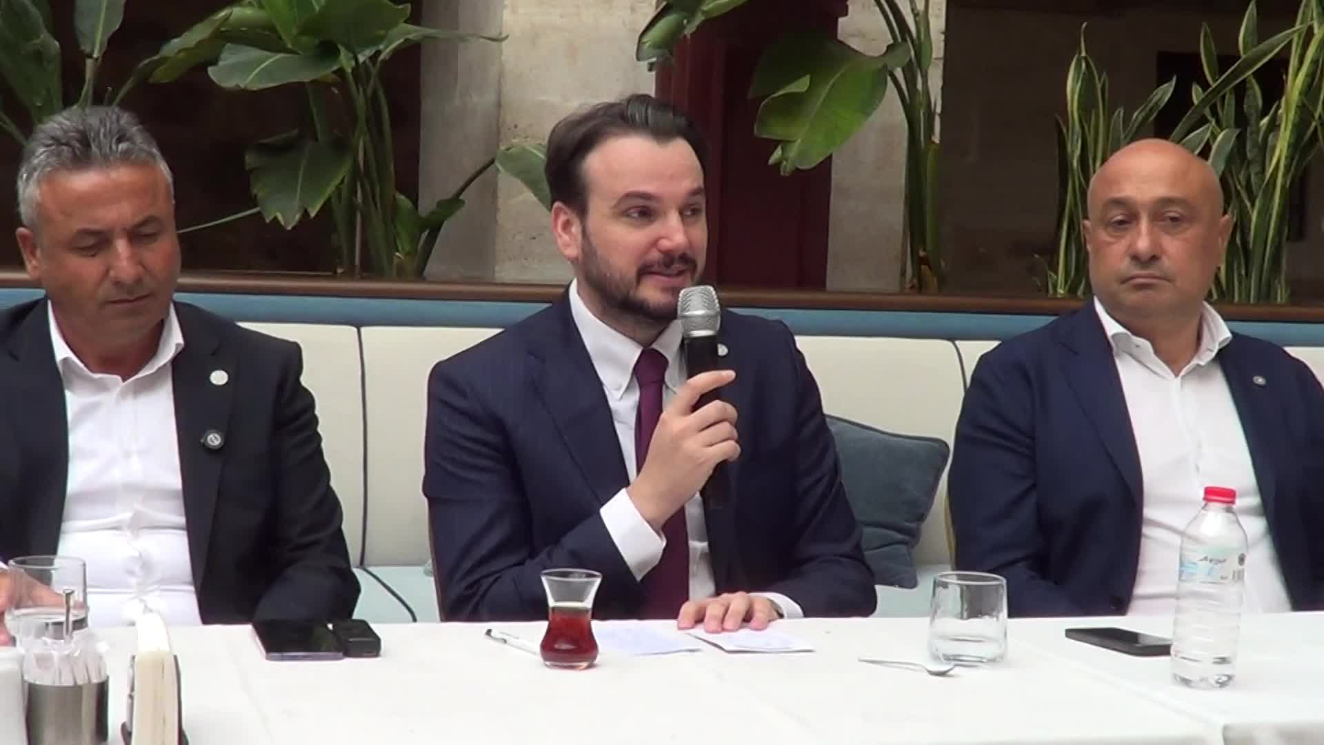 İYİ Partili Özatıcı: "Ana muhalefet partisine bir kayyum atamaya tevessül etmek bile bir siyasi çıldırmışlık halidir"