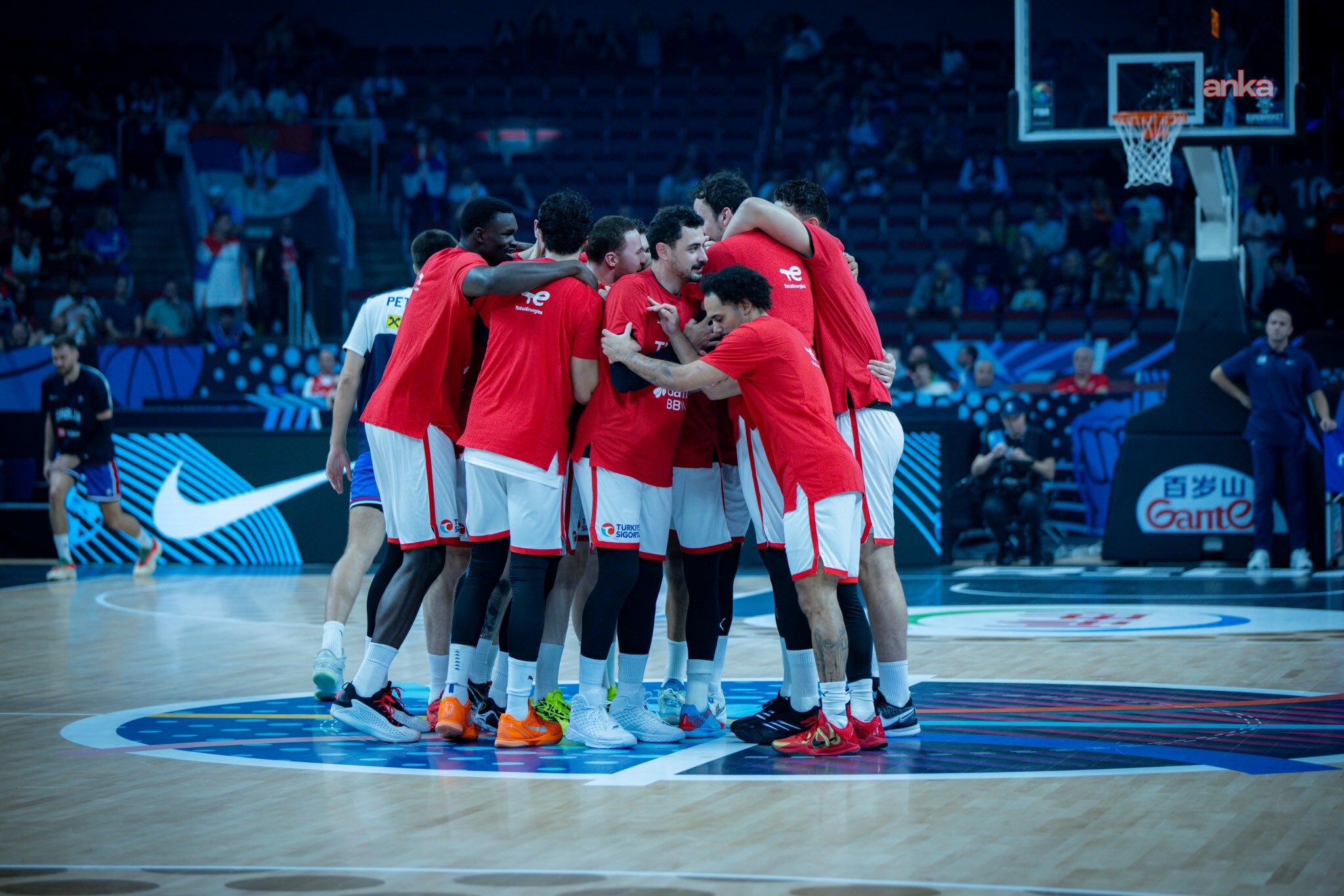 Milli Erkek Basketbol Takımı, Sırbistan'ı 95-90 ile devirdi, grubu lider tamamladı