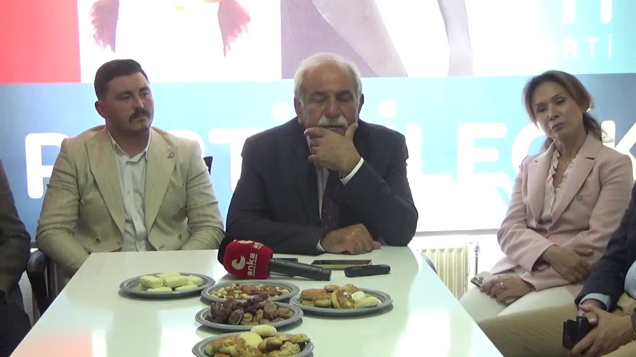İYİ Partili Durmuş, Bilecik’te konuştu: "Anayasa değişikliği falan bir tiyatro"