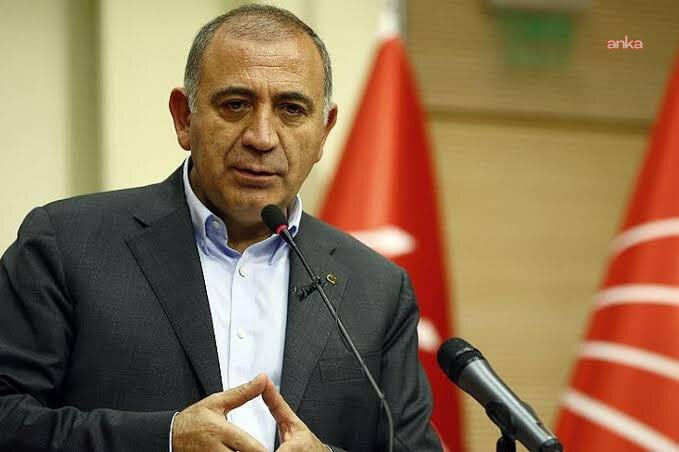 Gürsel Tekin: "Bugün öfke günü değil. Yönetici öfkesine hakim olur, bizler de çağrı heyeti olarak partimizin güvencesi oluruz"