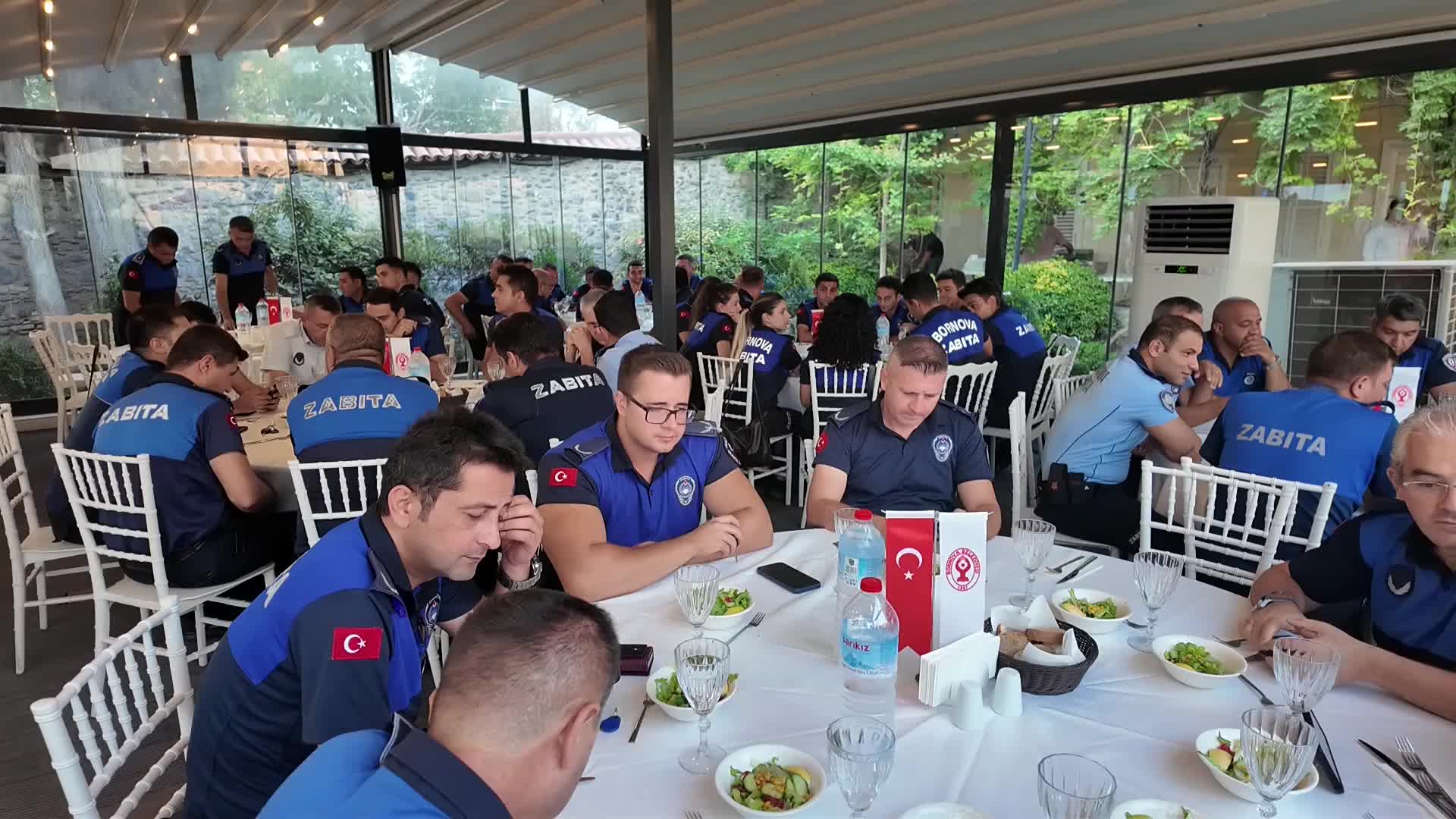 Bornova Belediye Başkanı Ömer Eşki Zabıta Teşkilatı'yla buluştu