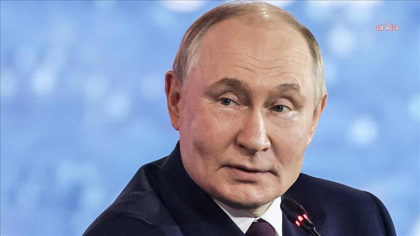 Rusya Devlet Başkanı Putin: "Eğer yabancı askerler Ukrayna'da konuşlanırsa Rusya için meşru hedef haline gelirler"