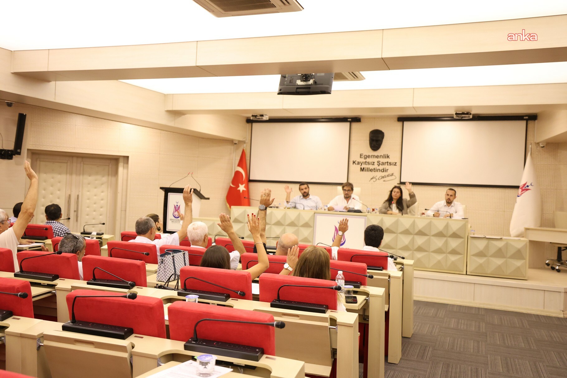 Şehzadeler Belediye Meclisi’nde 29 madde karara bağlandı