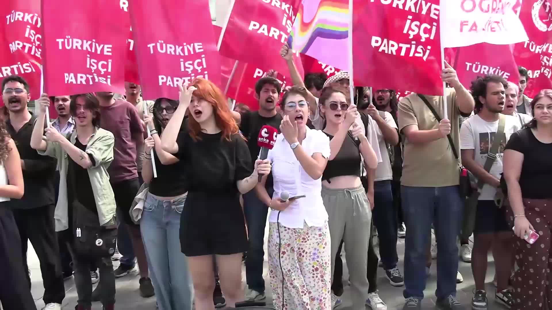 Hilal Özdemir'in öldürülmesini protesto eden öğrenciler gözaltında... TİP'li Kadıgil: Vatan Emniyet’te öğrencilere ‘Kadınların katili Saray rejimi’ sloganını niye attınız diye sormuşlar, soramazsınız