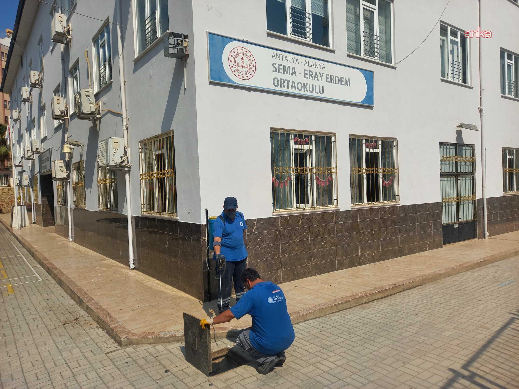 Antalya Büyükşehir Belediyesi, okulları yeni eğitim dönemine hazırlıyor