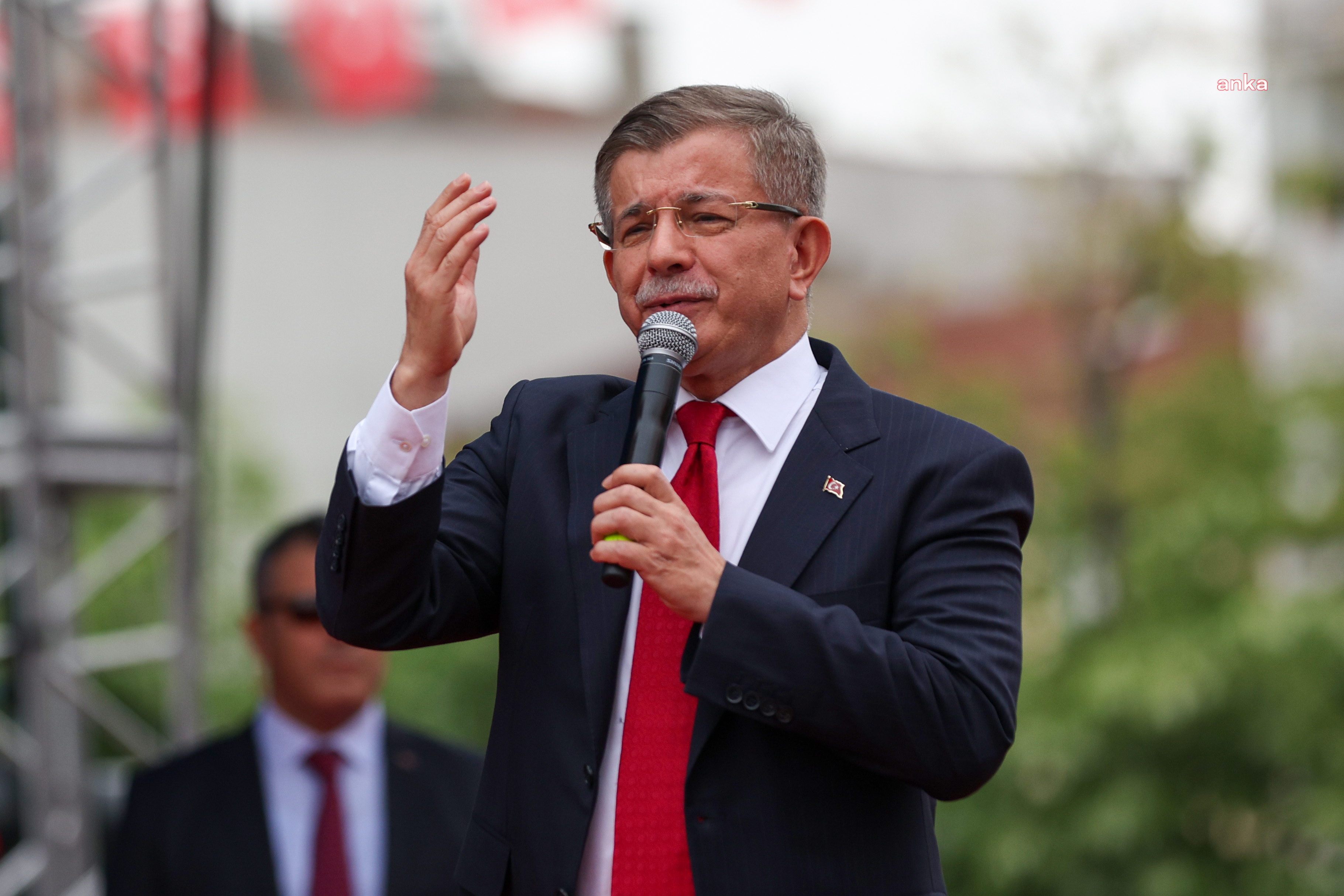 Ahmet Davutoğlu’ndan Cumhurbaşkanı Erdoğan’a Sumud Filosu çağrısı