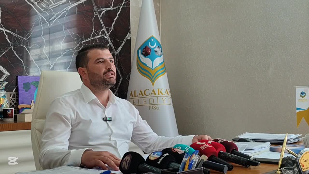 Eti Krom, belediyeyi şikayet etti... Alacakaya Belediye Başkanı Altınışık: "Geçen yıl grevdeki işçilere desteğimizden dolayı kumpas kuruldu"