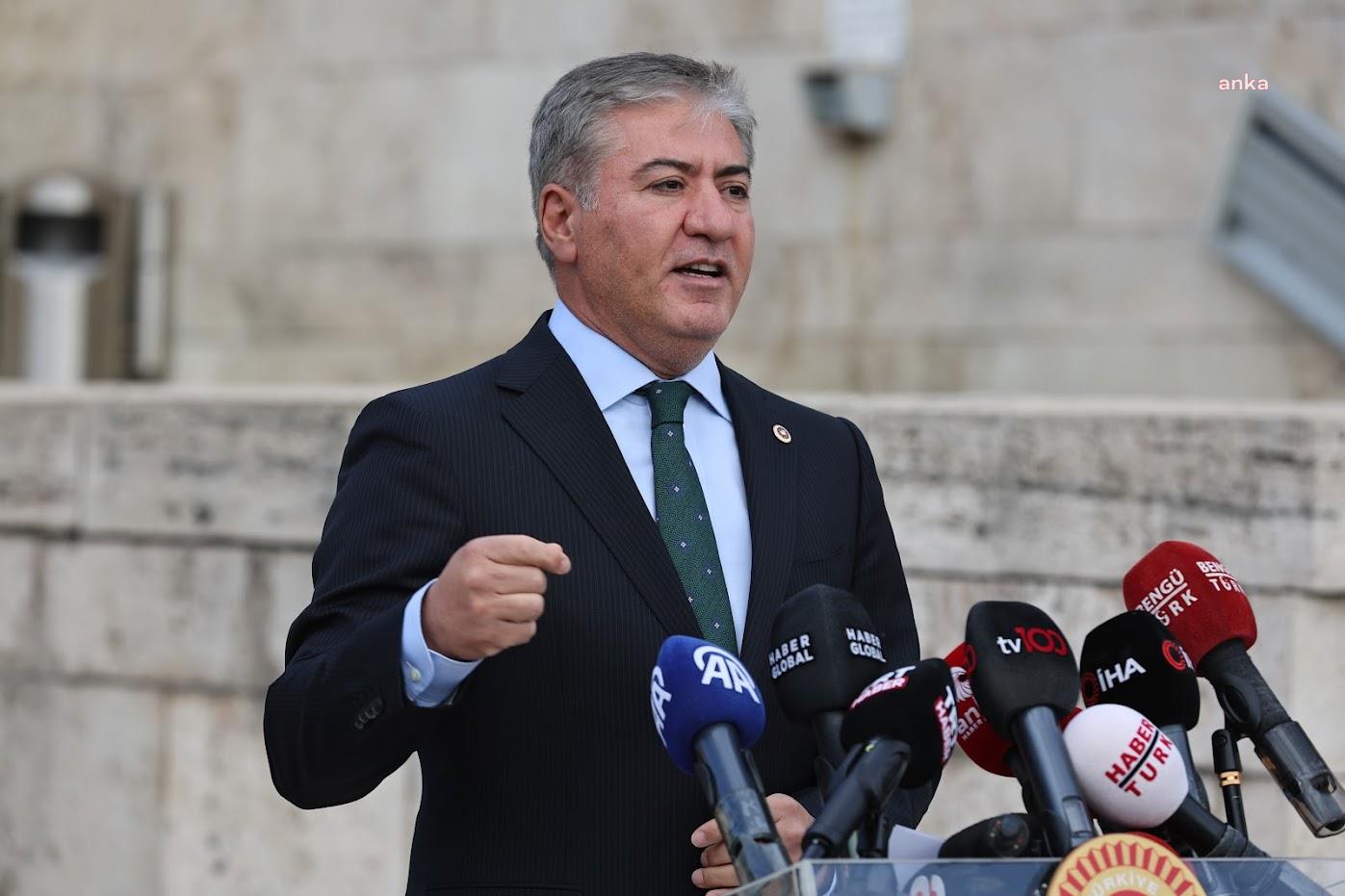 CHP'li Emir'den, Oktay Saral'a "Manifest" tepkisi: "Kadınların yaşamına, gençlerin özgürlüğüne dil uzatamazsın"