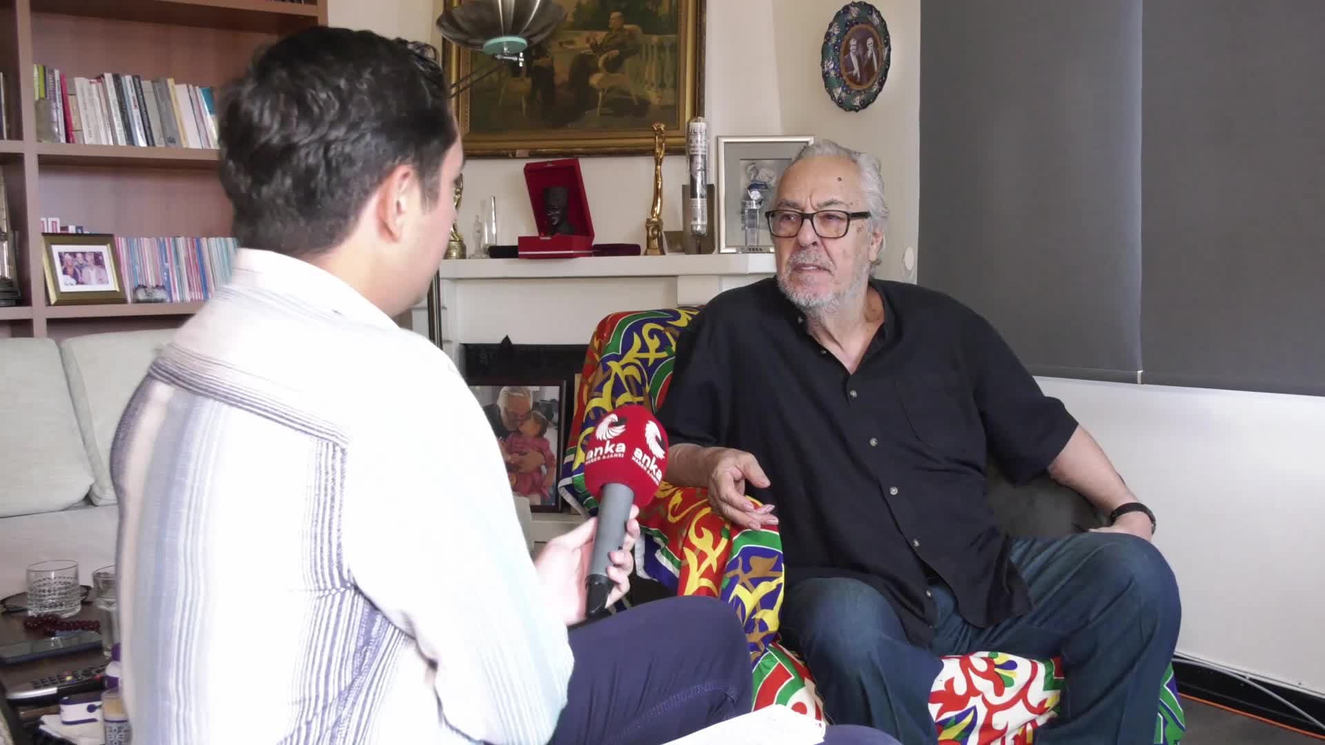Rutkay Aziz: "Bu kadar ahlaksız, yalancı, hırsız bir toplumda pek yaşamamıştık. Mitingler, gençlerimizin, kadınlarımızın ses çıkartmaları bana umut vadediyor"