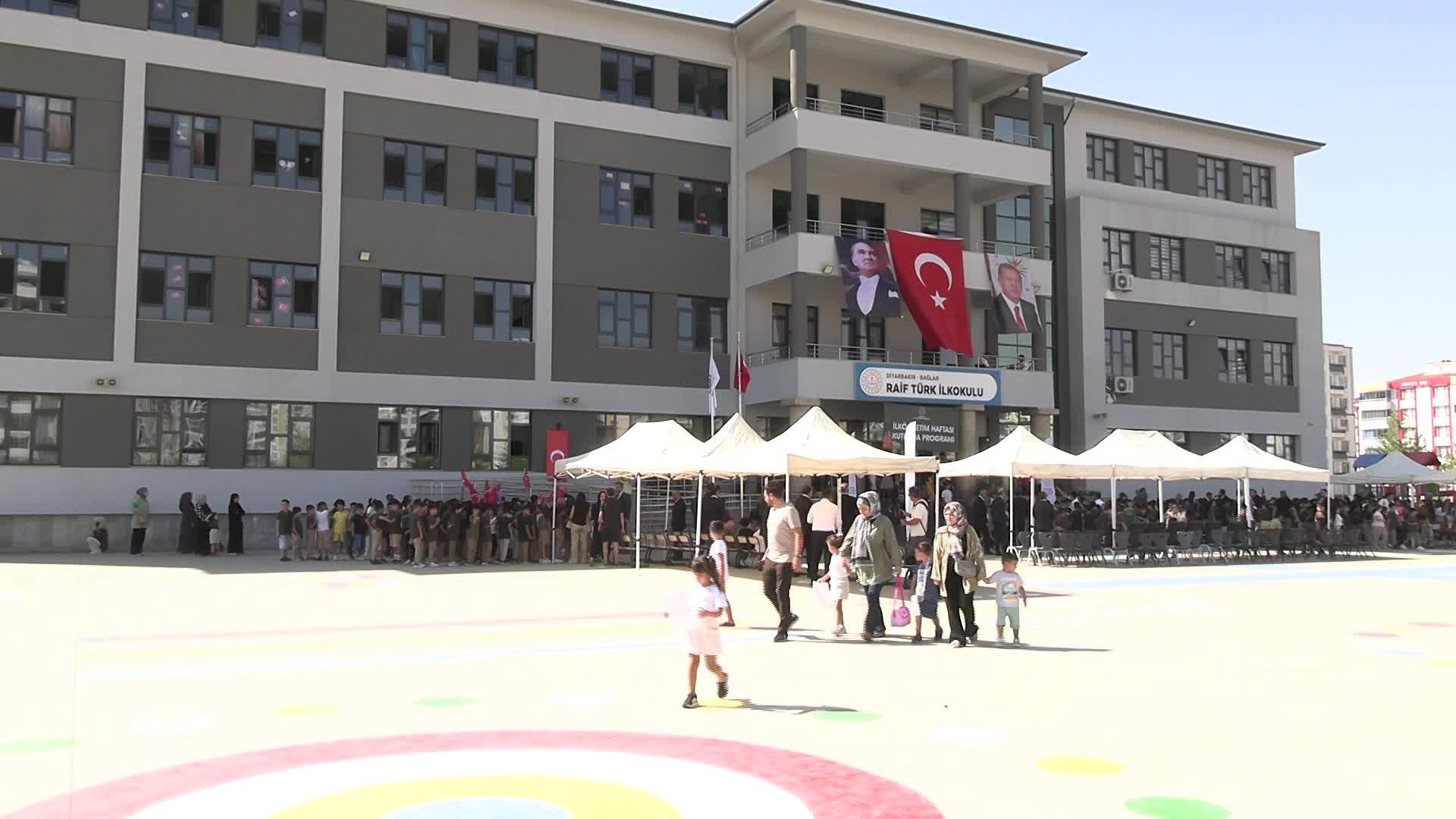 2025-2026 eğitim ve öğretim yılı başladı… Diyarbakır’da 2 bin 287 okulda 467 bin 725 öğrenci dersbaşı yaptı