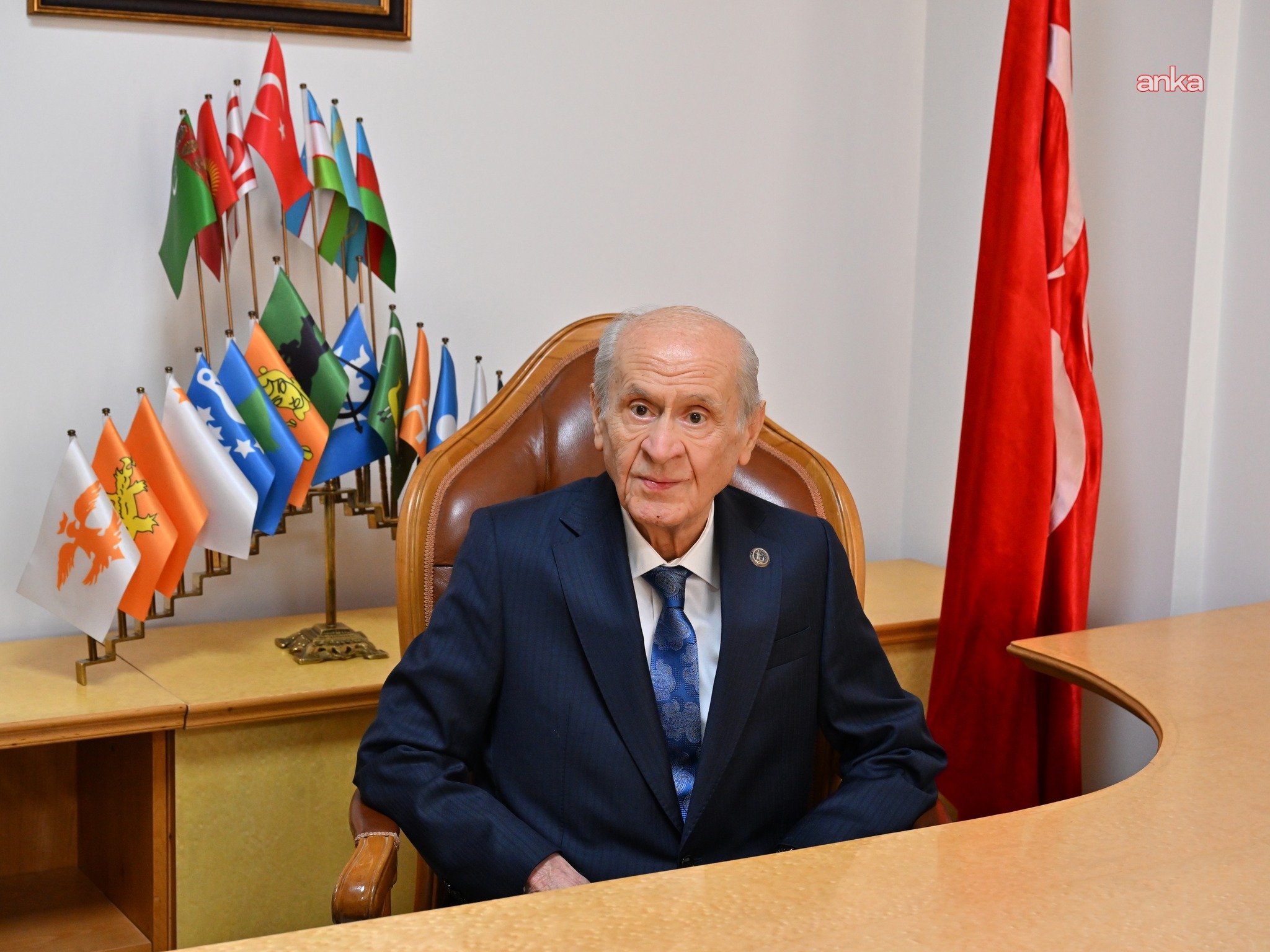 İzmir'de karakola silahlı saldırı… Bahçeli: "Saldırganın bağlantıları ortaya çıkarılacak, bu menfur ve menhus olayın esrar perdesi kuşkusuz aralanacaktır"