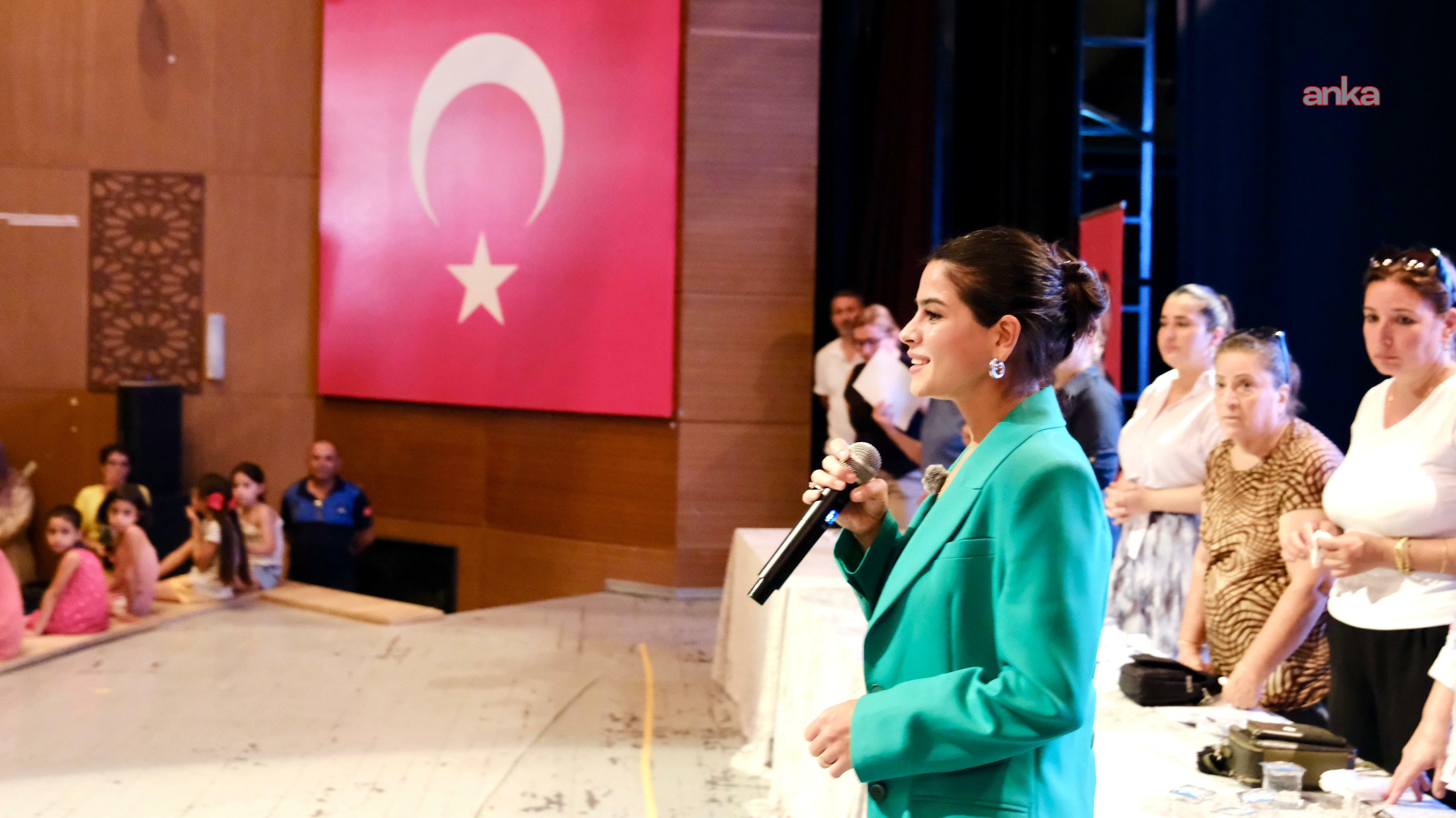 Ceyhan Belediyesi’nden bin öğrenciye çanta ve kırtasiye desteği