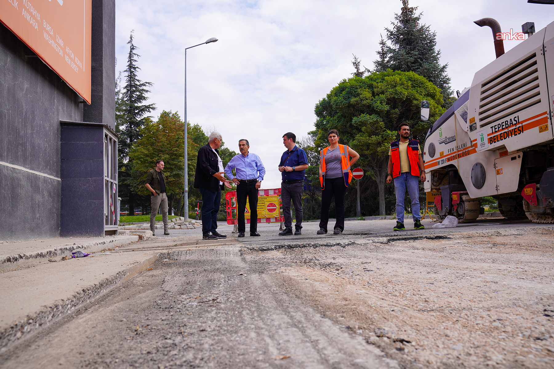Tepebaşı Belediye Başkanı Ataç, Fen İşleri Müdürlüğü'nün çalışmalarını yerinde inceledi