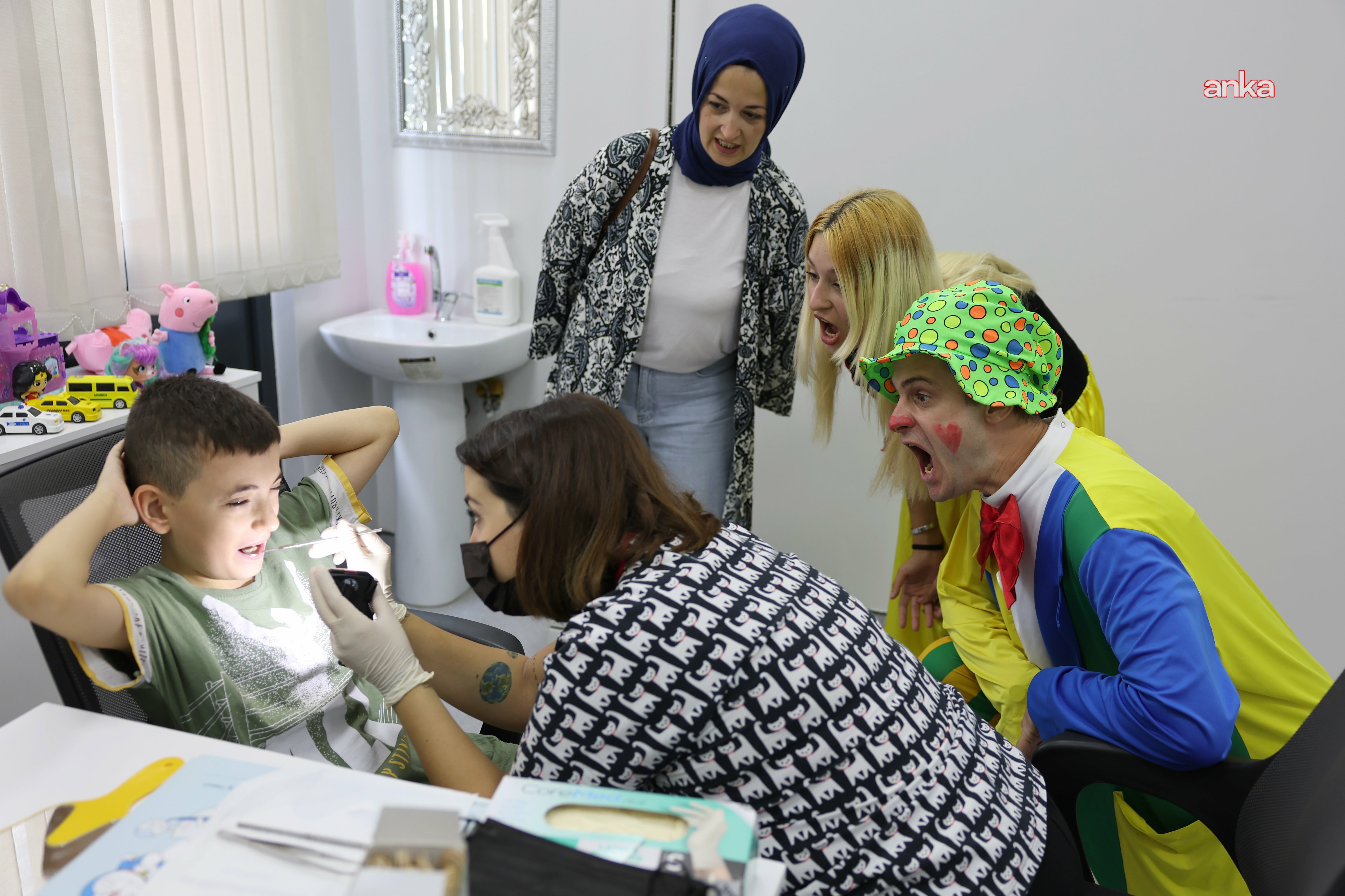 Bayrampaşa Belediyesi’nden özel gereksinimli çocuklara diş taraması