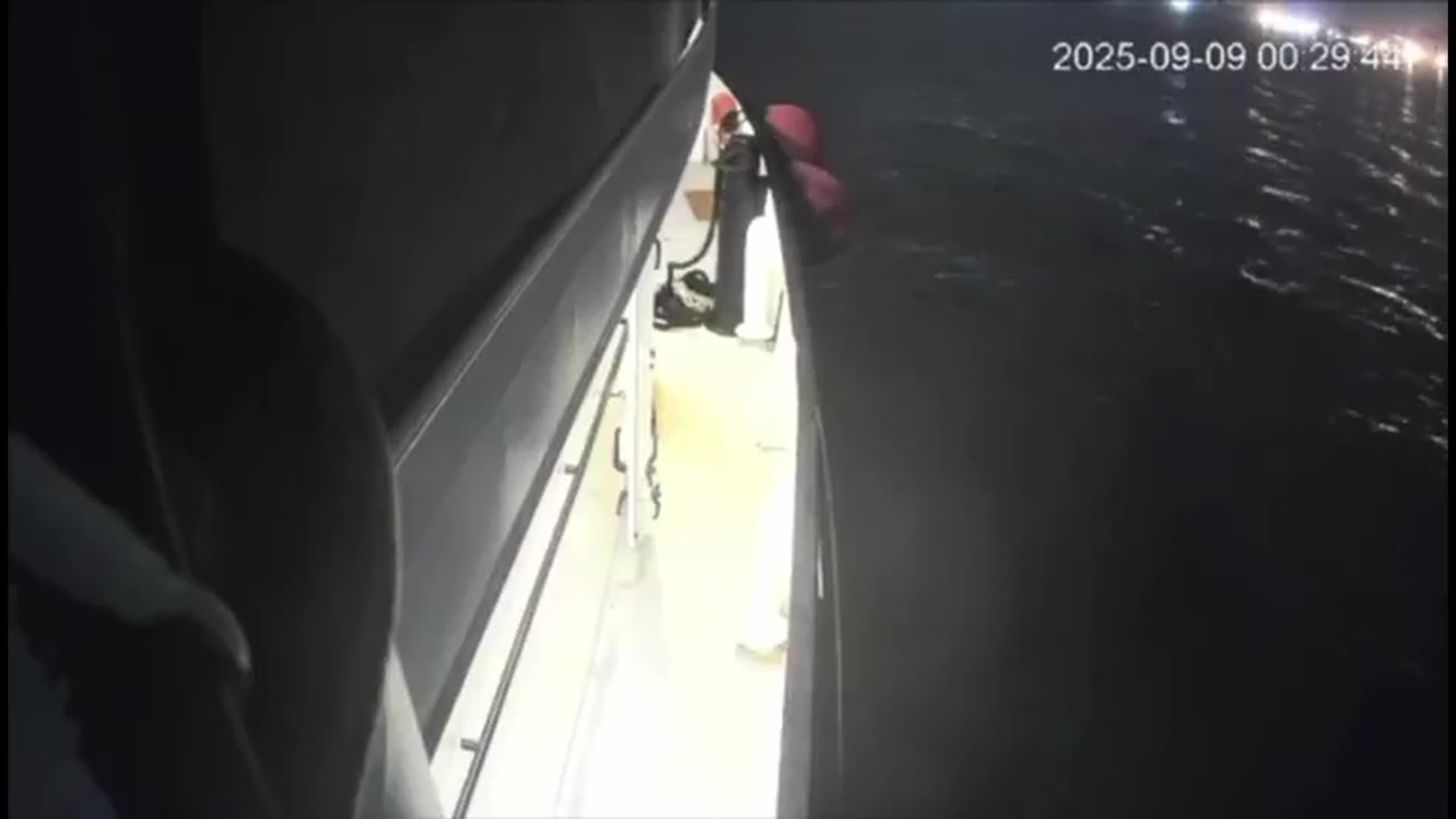 Küresel Sumud Filosu ana teknesine Tunus'taki dron saldırısı... Filo yöneticilerinden Abukeshek: "Gemiler ve mürettebatın güvende olduğundan emin olur olmaz hazırlıklarımıza devam edeceğiz"