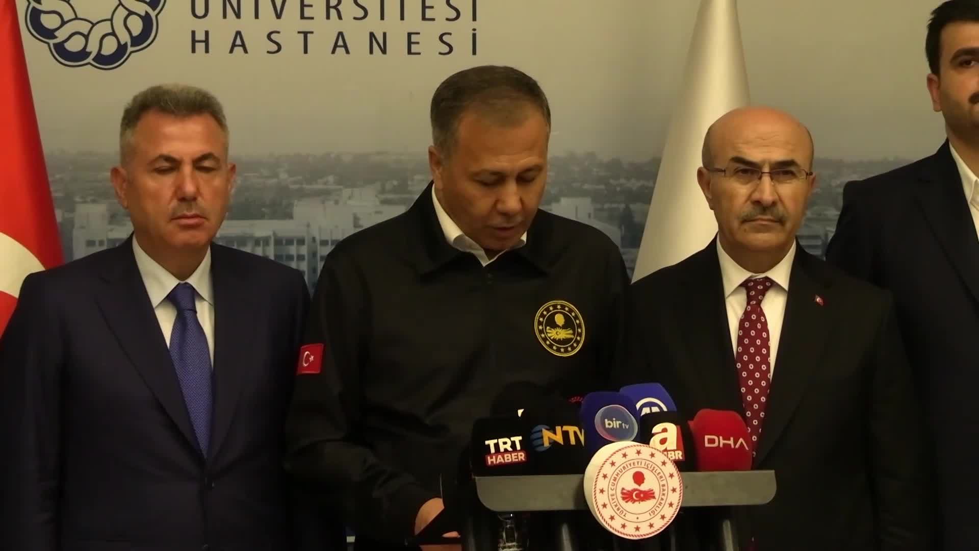 İçişleri Bakanı Yerlikaya, silahlı saldırıda yaralanan polis memurlarını ziyaret etti: “Konuyla ilgili adli soruşturma devam ediyor”