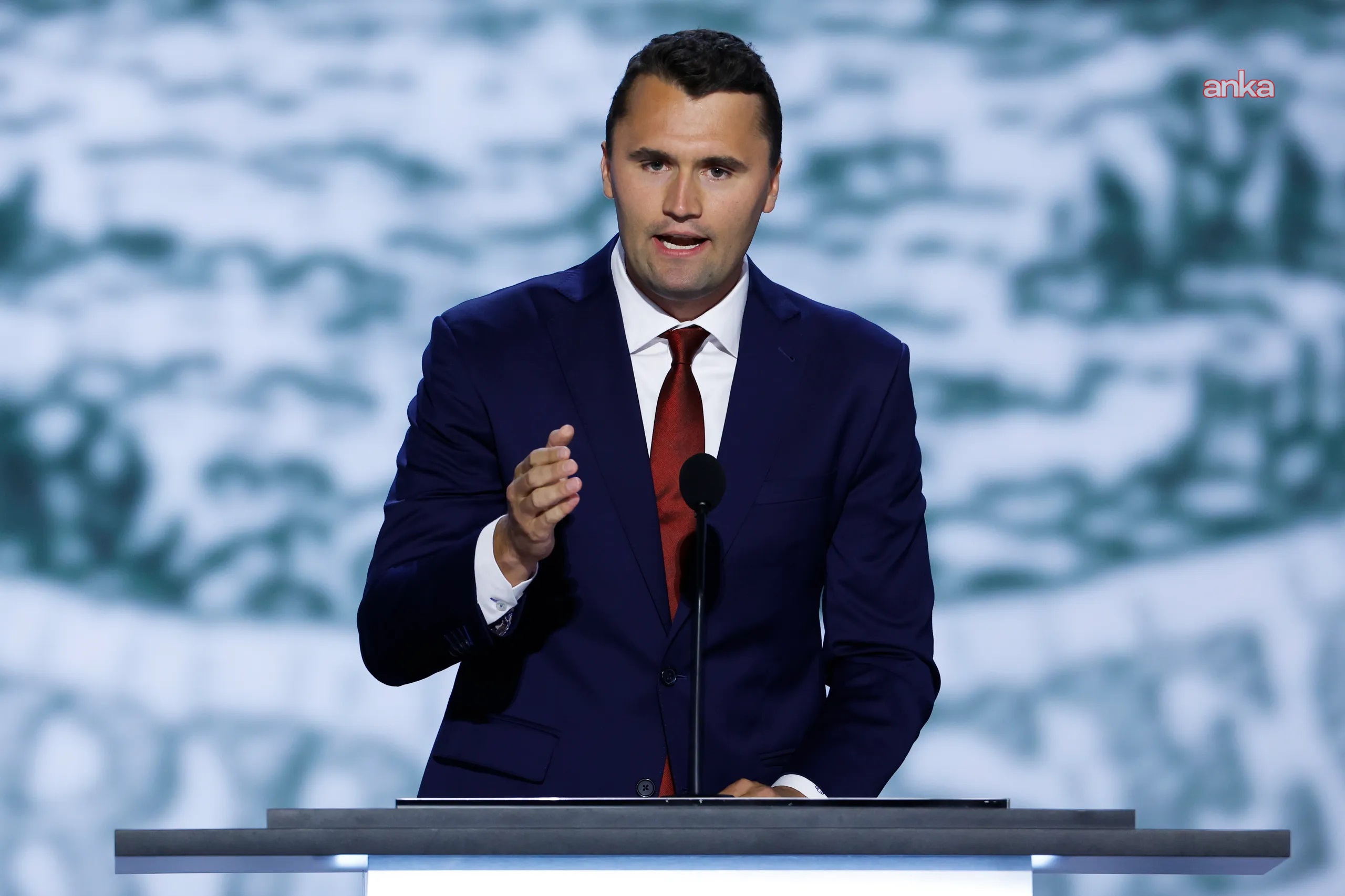 Charlie Kirk, Utah Valley Üniversitesi’nde silahlı saldırıya uğradı