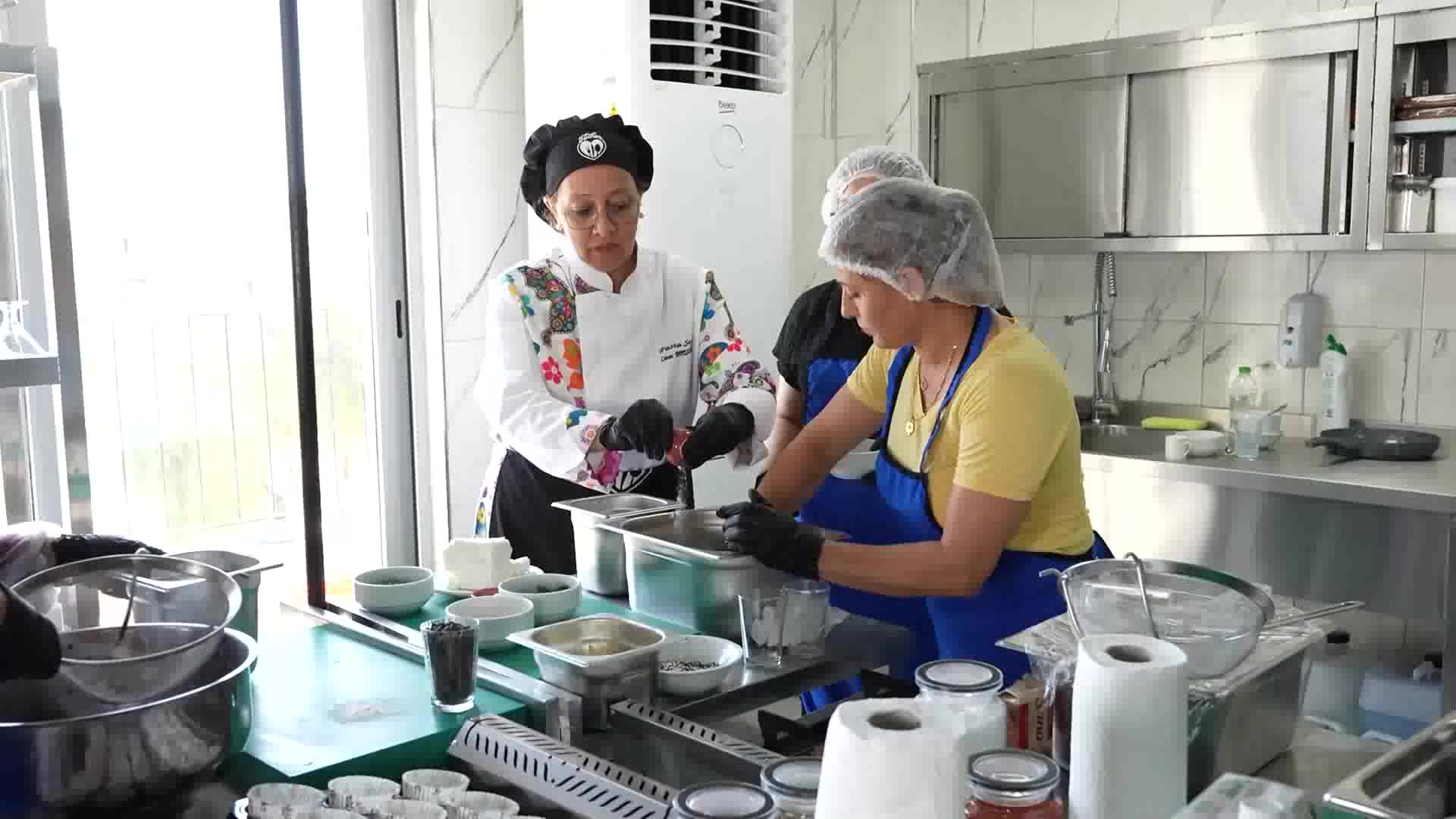 Mersin Büyükşehir Belediyesi, mesleki eğitimlerine devam ediyor