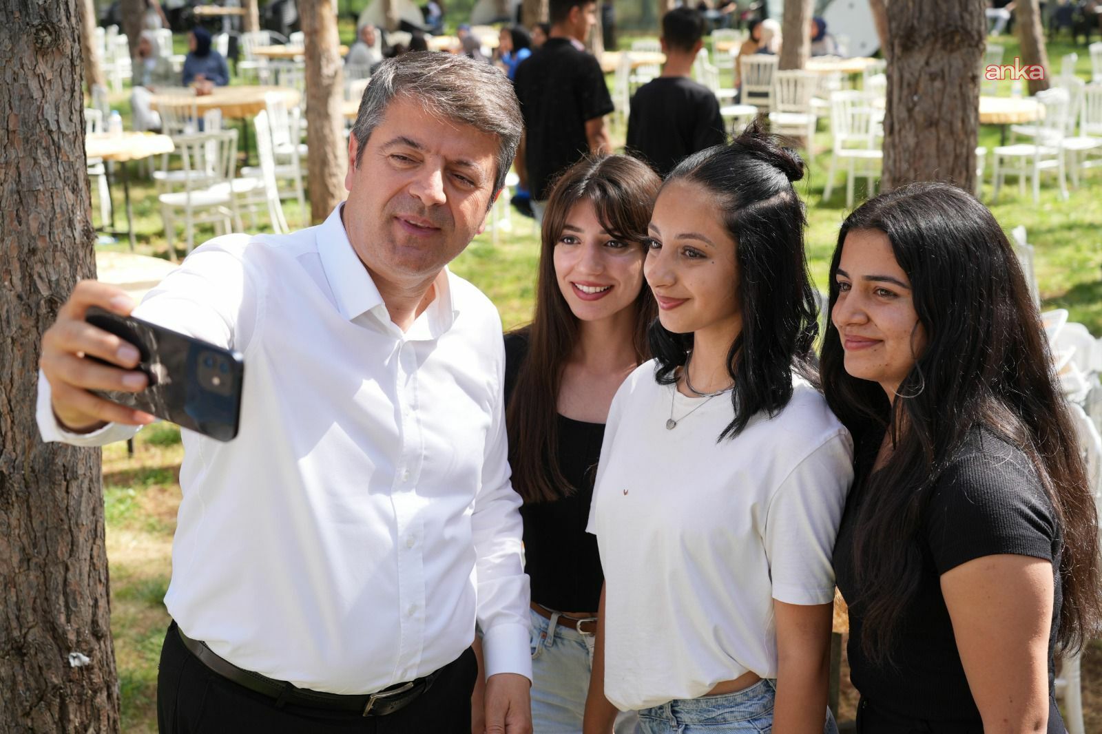 Adıyaman Belediyesi’nden üniversiteyi kazanan öğrencilere eğitim desteği