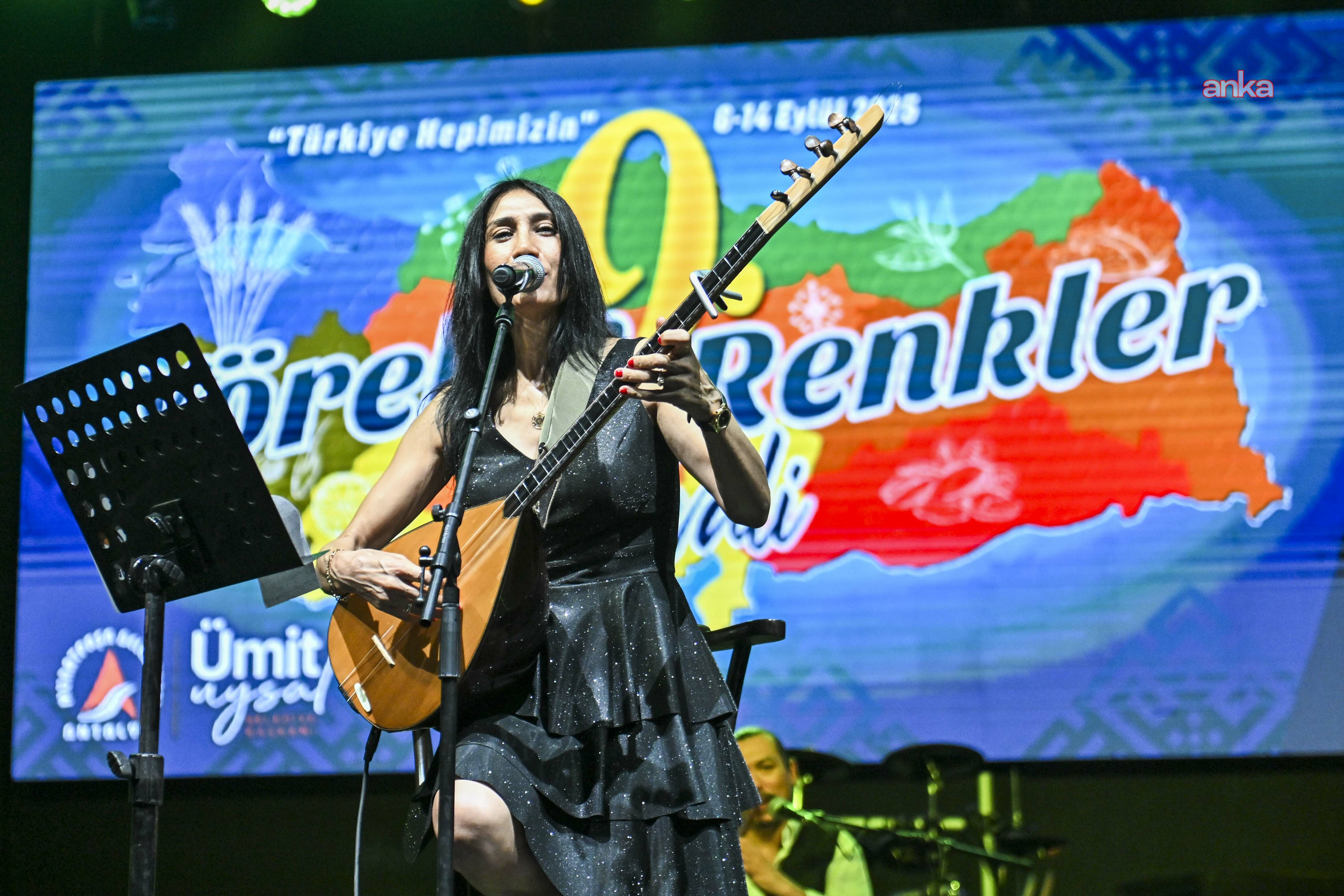 Muratpaşa Belediyesi’nin düzenlediği Yöreler Renkler Festivali, İç Anadolu Gecesi ile devam etti