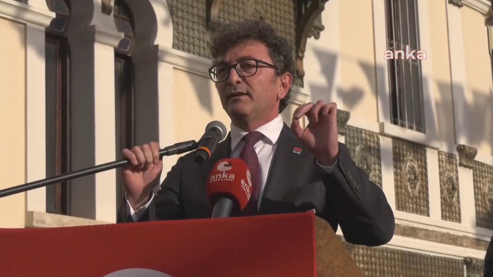 Bayrampaşa Belediyesi'ne operasyon... CHP'li Taşkın: "Bayrampaşa Belediyemize yapılan operasyon, partimize yönelik darbeci girişimlerin bir devamıdır"
