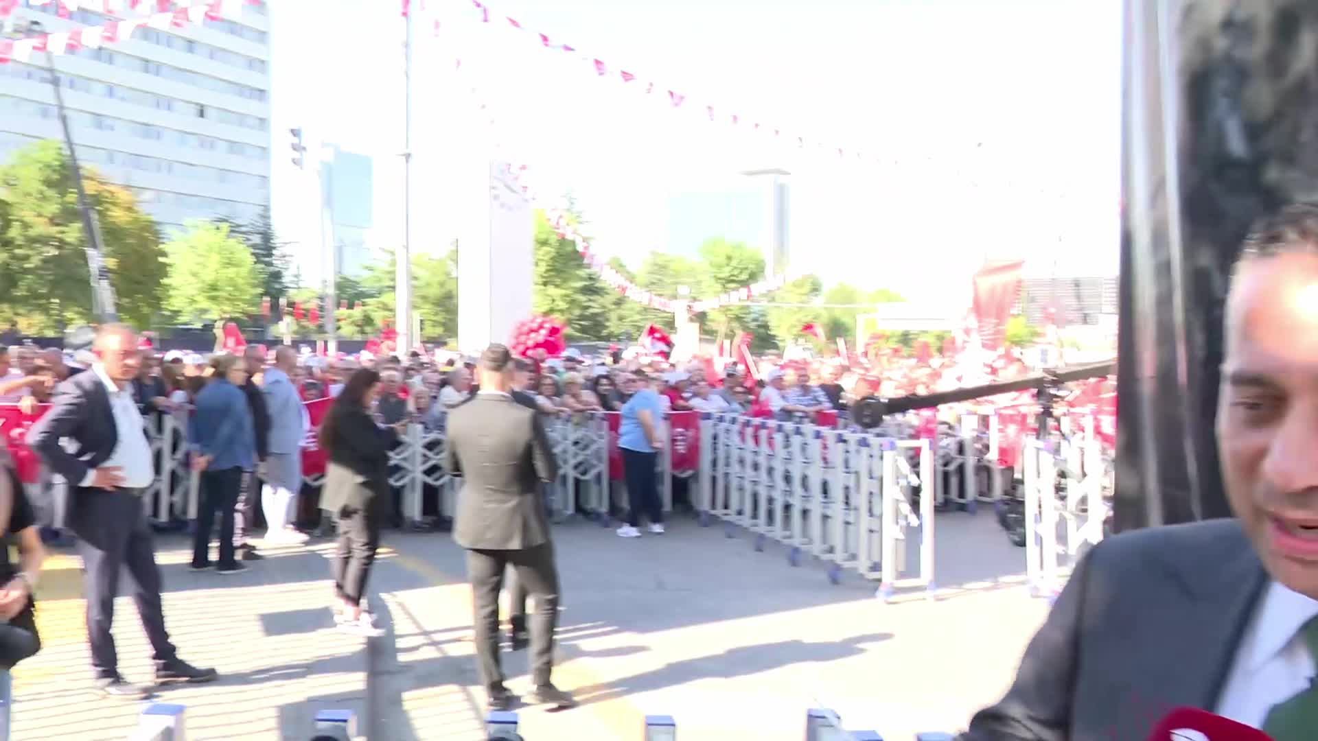 CHP'nin Ankara mitingi... Ali Mahir Başarır'dan Erdoğan'a: "Kendine güveniyorsan, yüreğine güveniyorsan, şu kadar cesaretin varsa işte meydan"