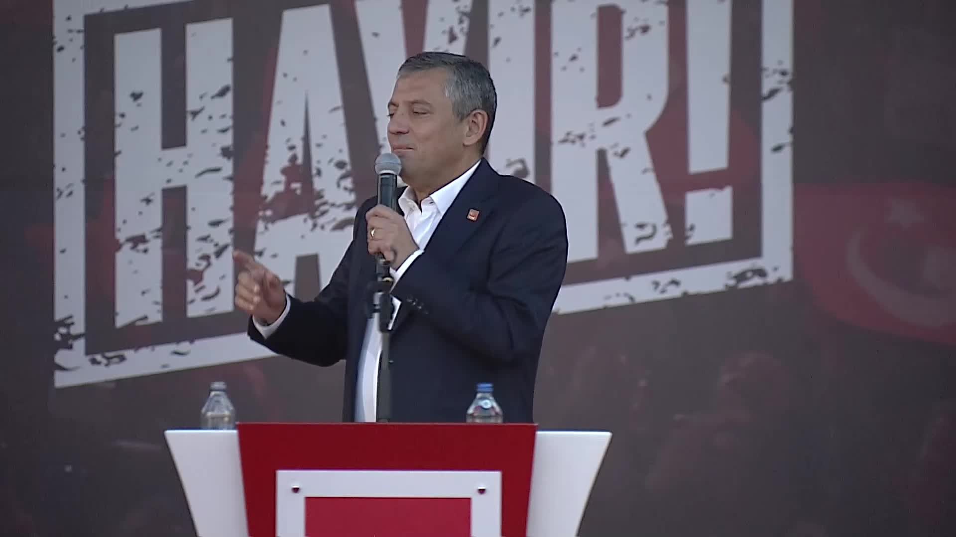 CHP'nin Ankara mitingi... Özgür Özel: "Şikayeti hazırlayan AK Toroslar çeten, hazırlığı yapan Yargı Kolları Başkanın"