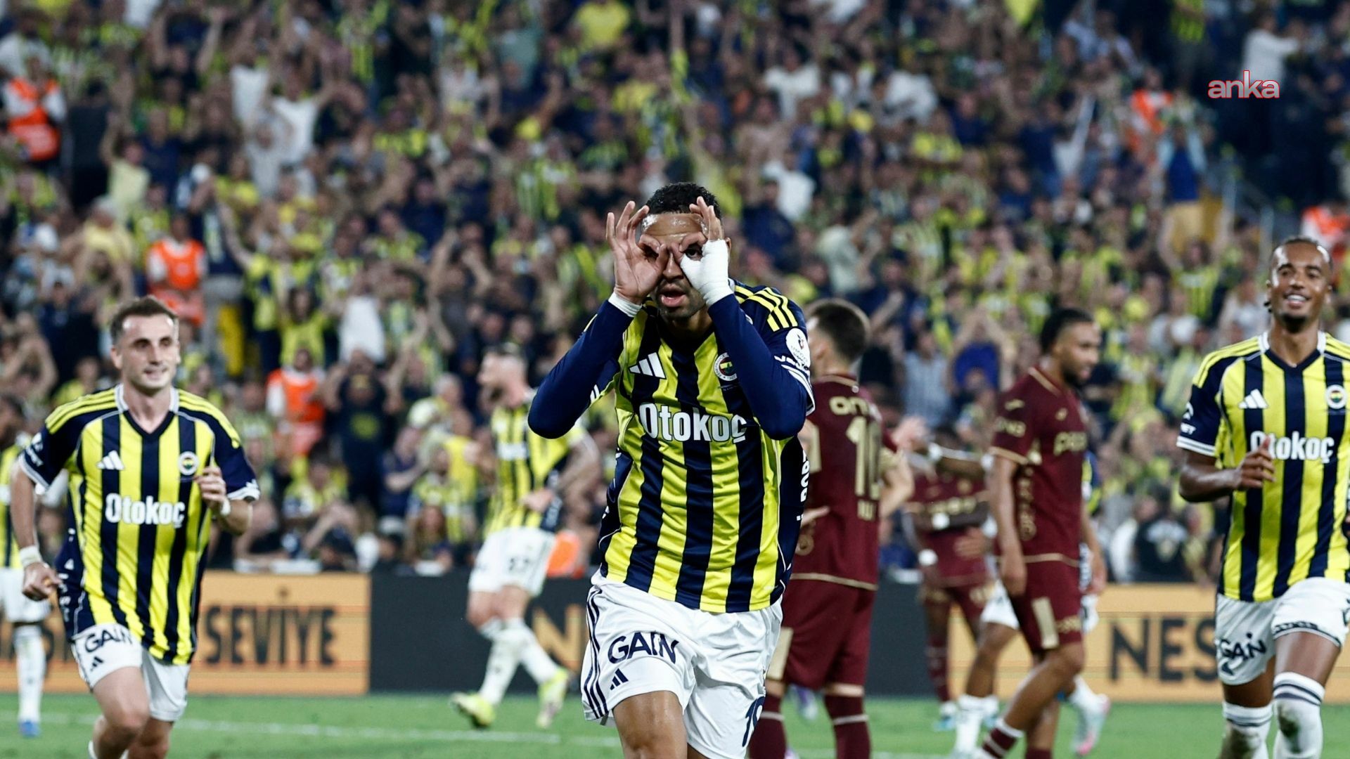 Fenerbahçe, Trabzonspor'u 1-0 mağlup etti