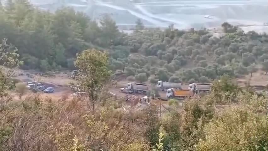 Akbelen’de zeytin ağaçlarının sökümü başladı... Nejla Işık: “Her yeri çevirmişler, sanki teröristiz.  Herkesten yardım ve destek istiyoruz"