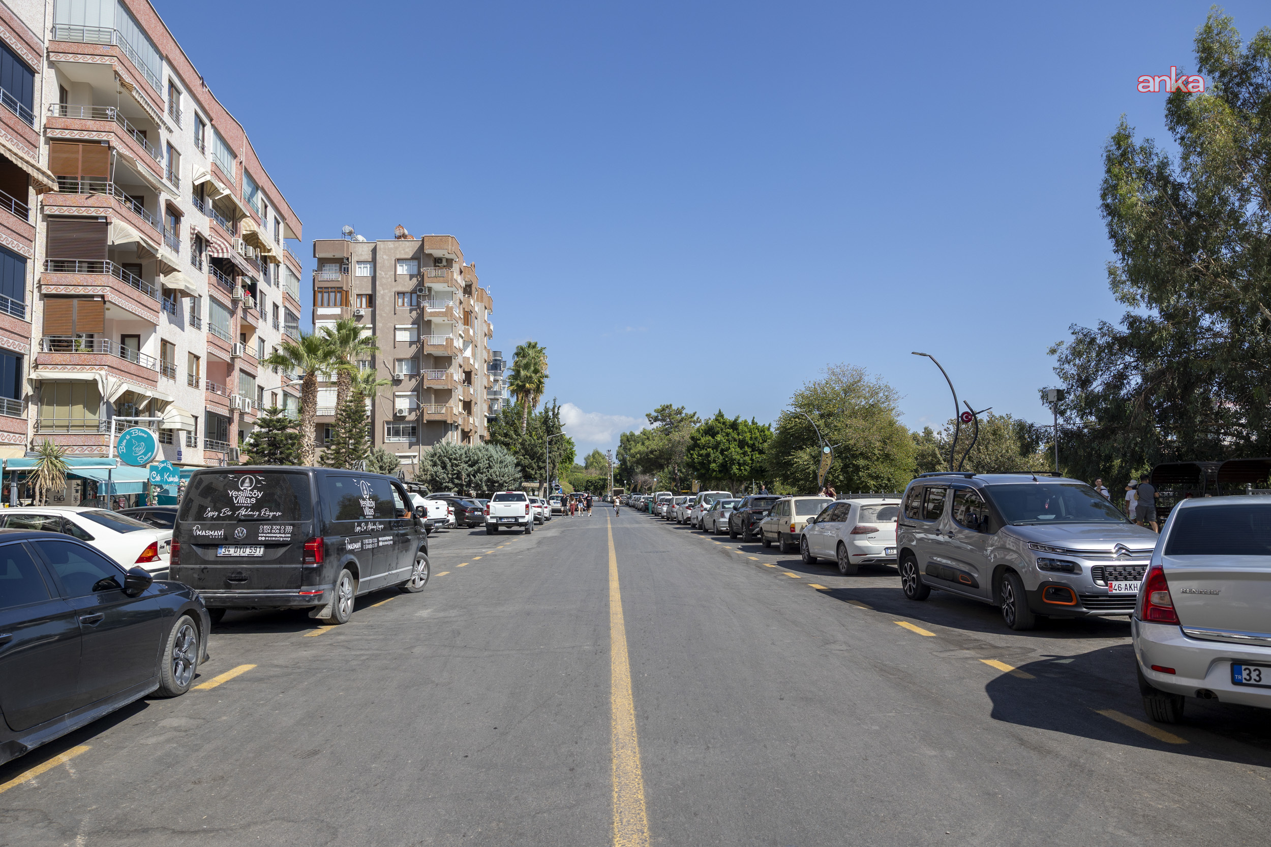 Mersin Büyükşehir Belediyesi, Abdi İpekçi Caddesi’nde asfalt yenileme çalışmalarını tamamladı