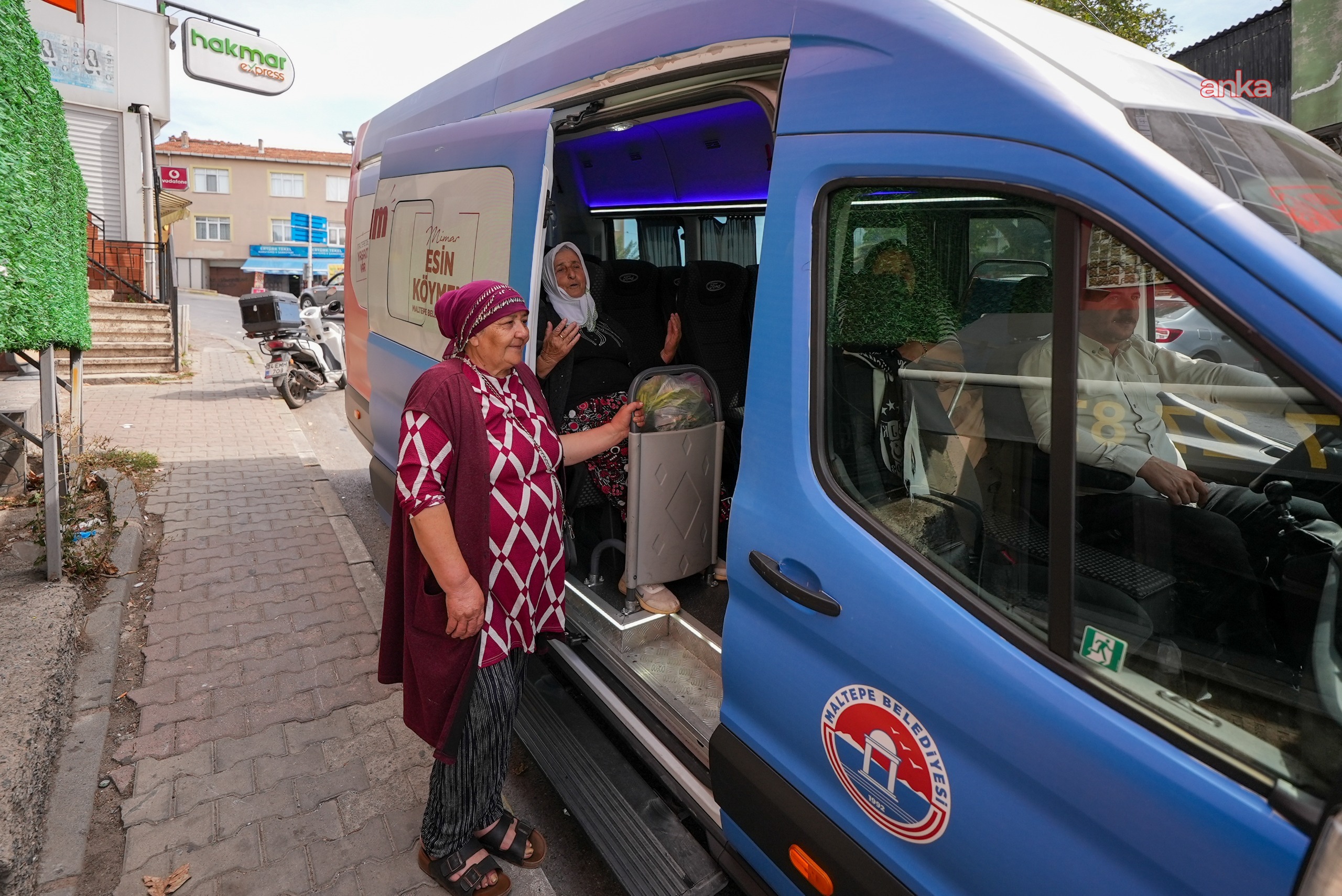 “Yol Arkadaşım Maltepe” her mahalleye ulaşıyor