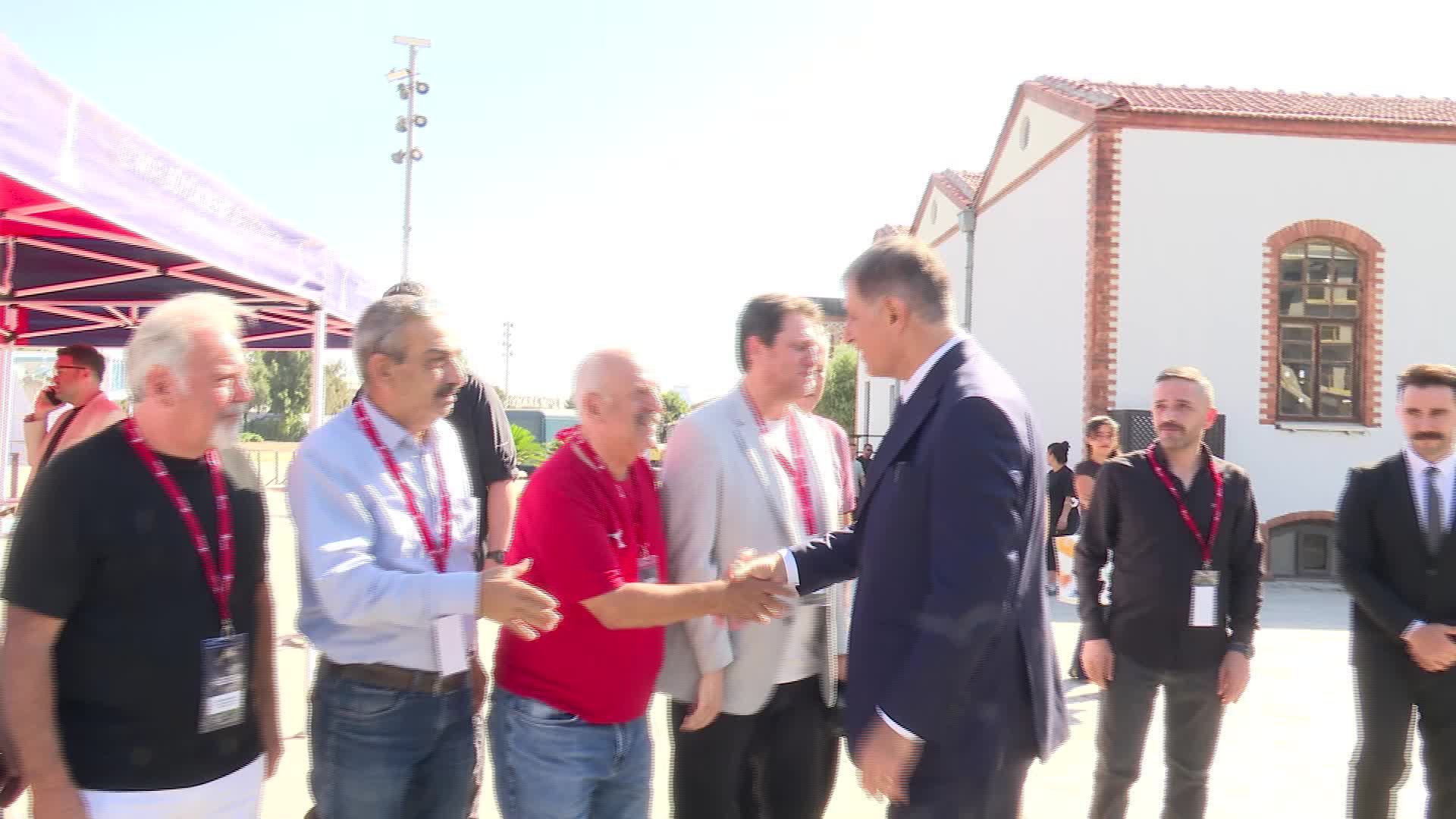 İzmir Büyükşehir Belediye Başkanı Tugay: “Yeteneği olan çalışkan çocukları keşfetmeliyiz”