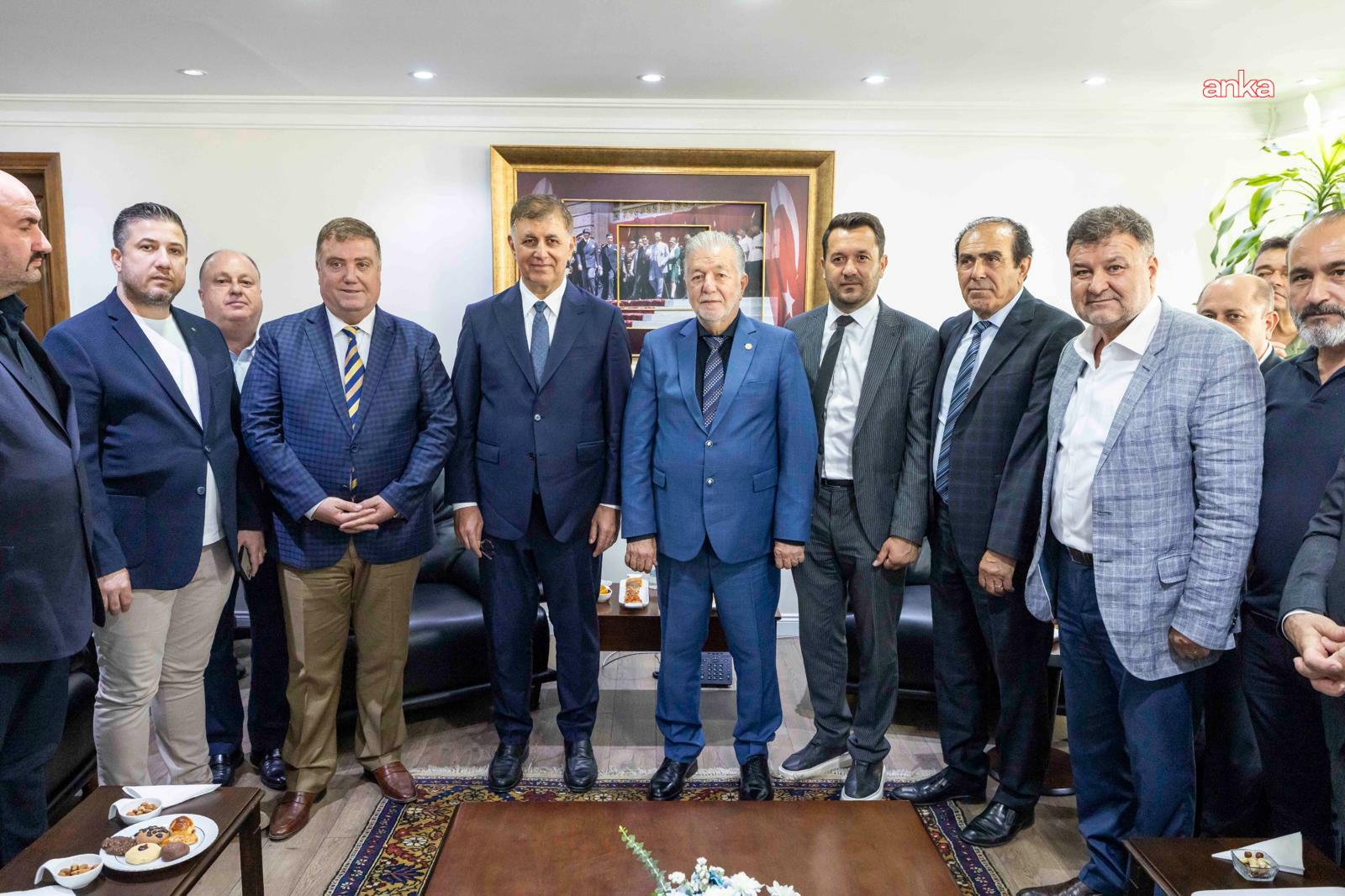 İzmir Büyükşehir Belediye Başkanı Tugay İEOSB yönetimi ile bir araya geldi