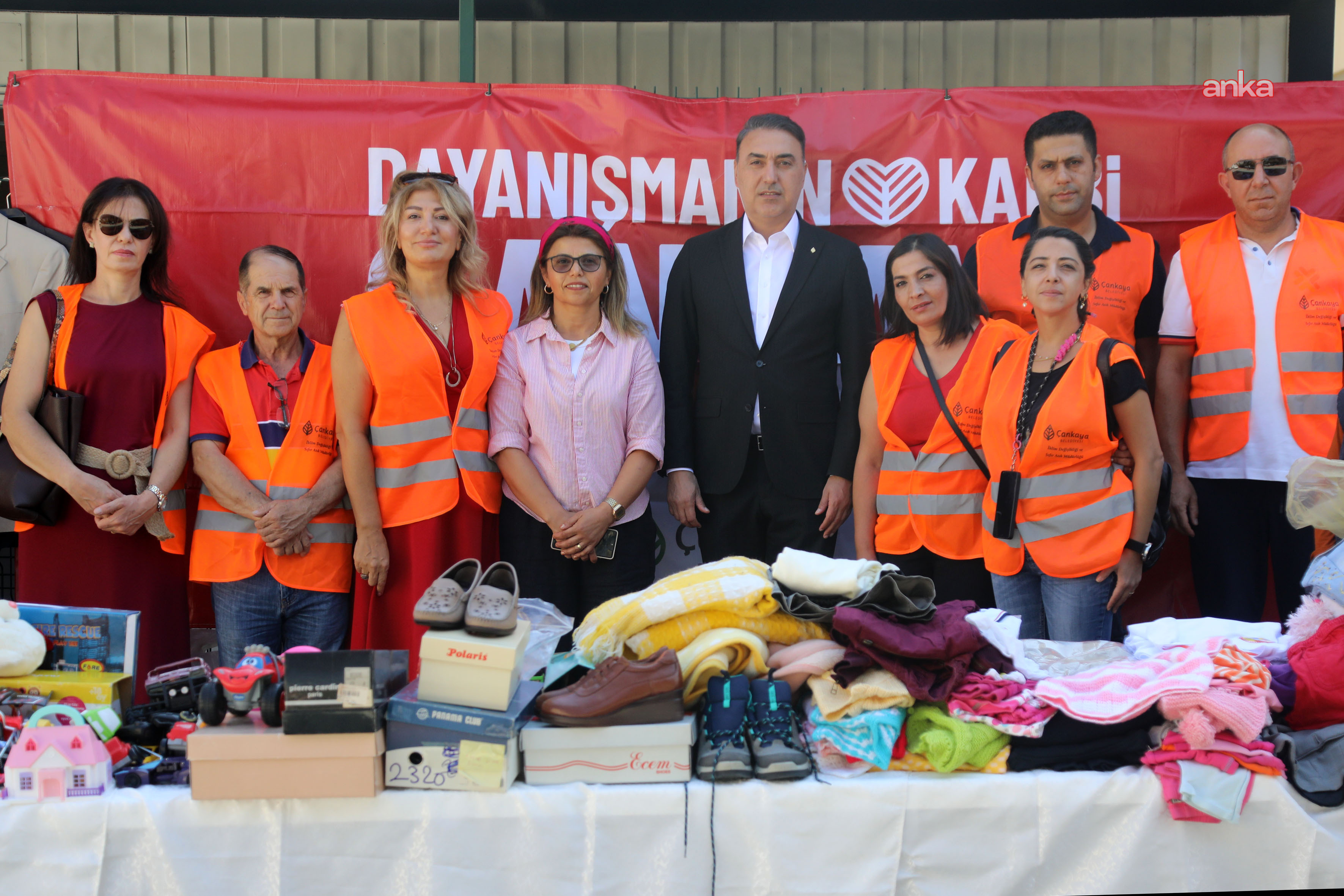Çankaya Belediyesi’nden "Giysiler Paylaştıkça Değerleniyor" projesi ile sosyal dayanışmaya katkı