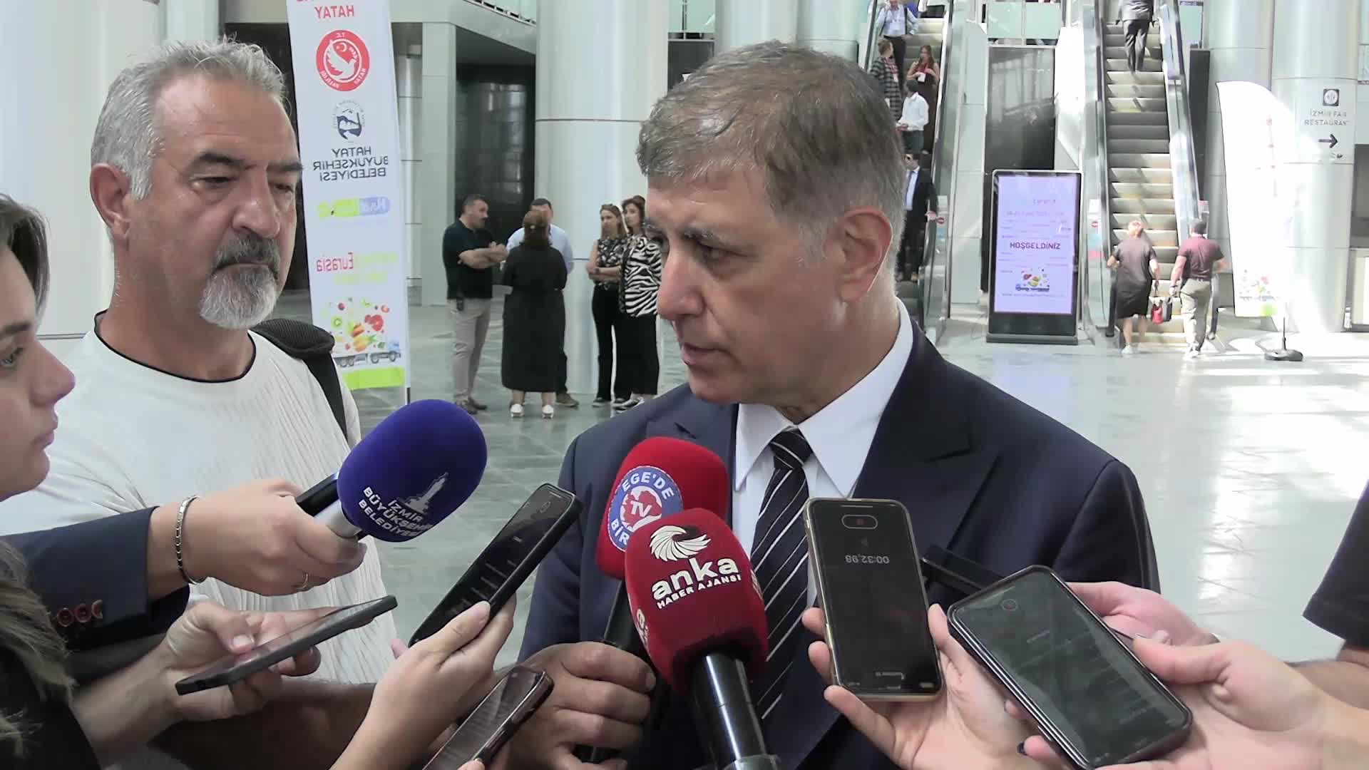 İzmir Büyükşehir Belediye Başkanı Tugay: "Yeni çöp bertaraf tesisleri yapılacak"