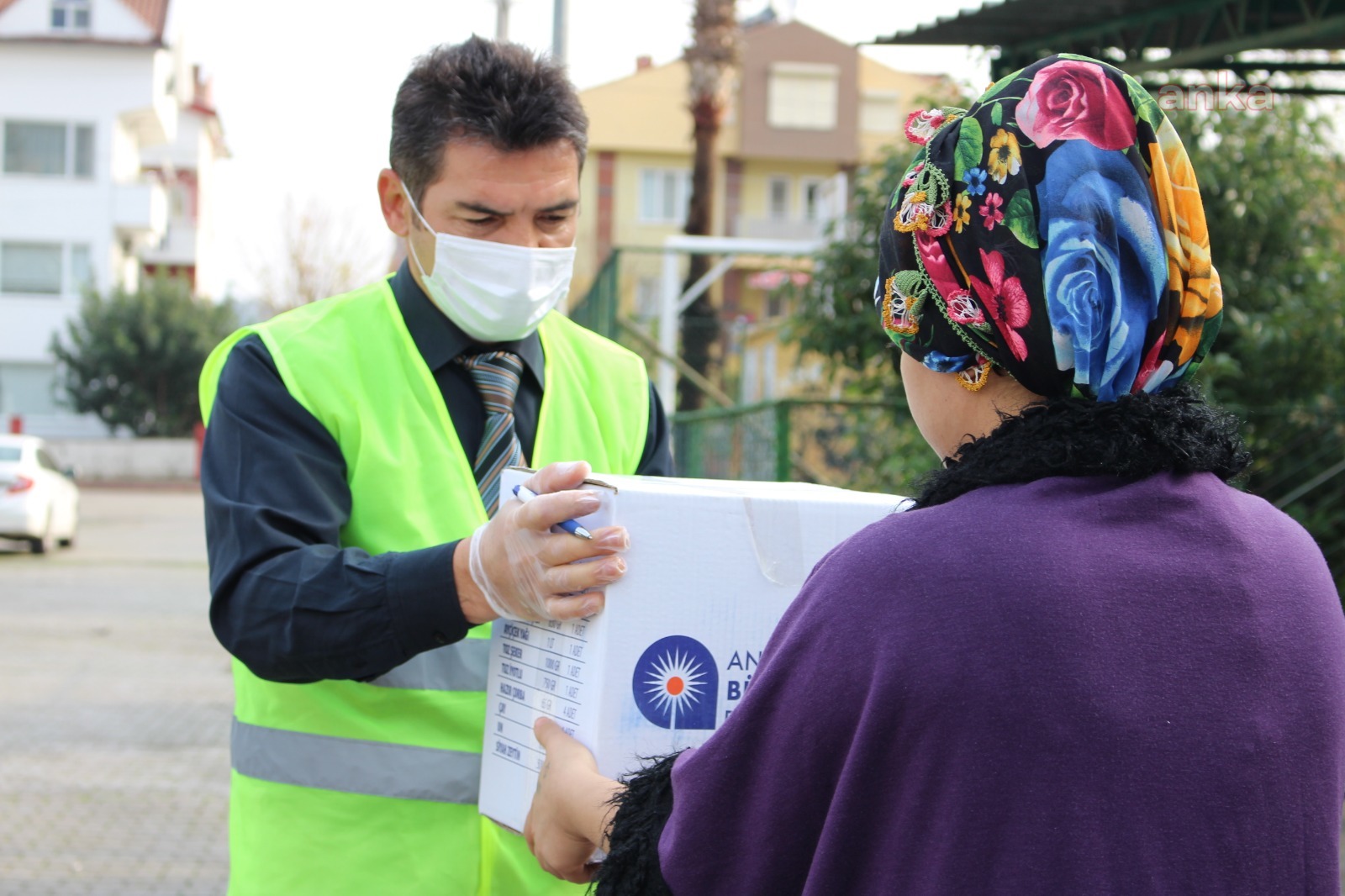 ANTALYA BÜYÜKŞEHİR'DEN İHTİYAÇ SAHİBİ AİLELERE DESTEK
