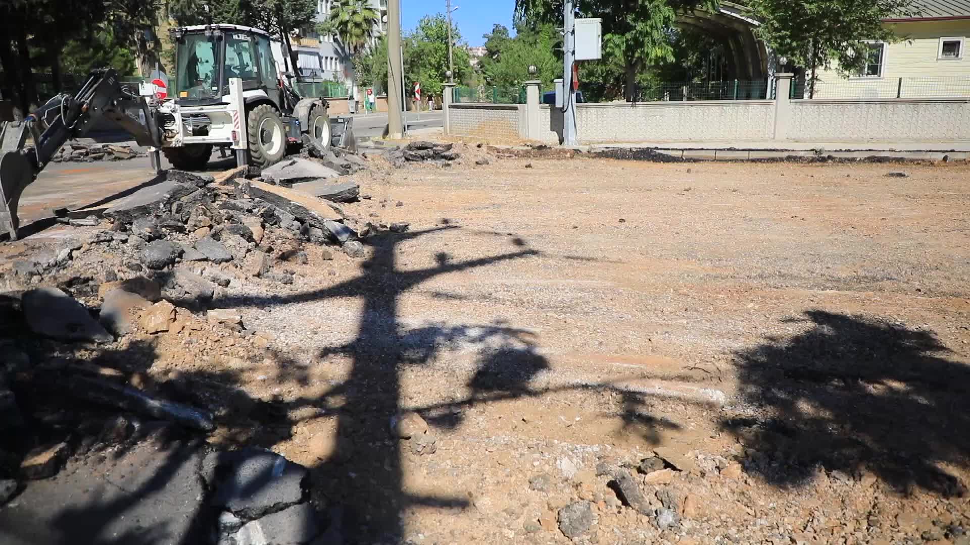 Muğla Büyükşehir Belediye Başkanı Aras: "Kentimizin yaşam standartlarını yükseltmek, çağdaş, güvenli ve konforlu bir altyapı oluşturmak için çalışıyoruz"