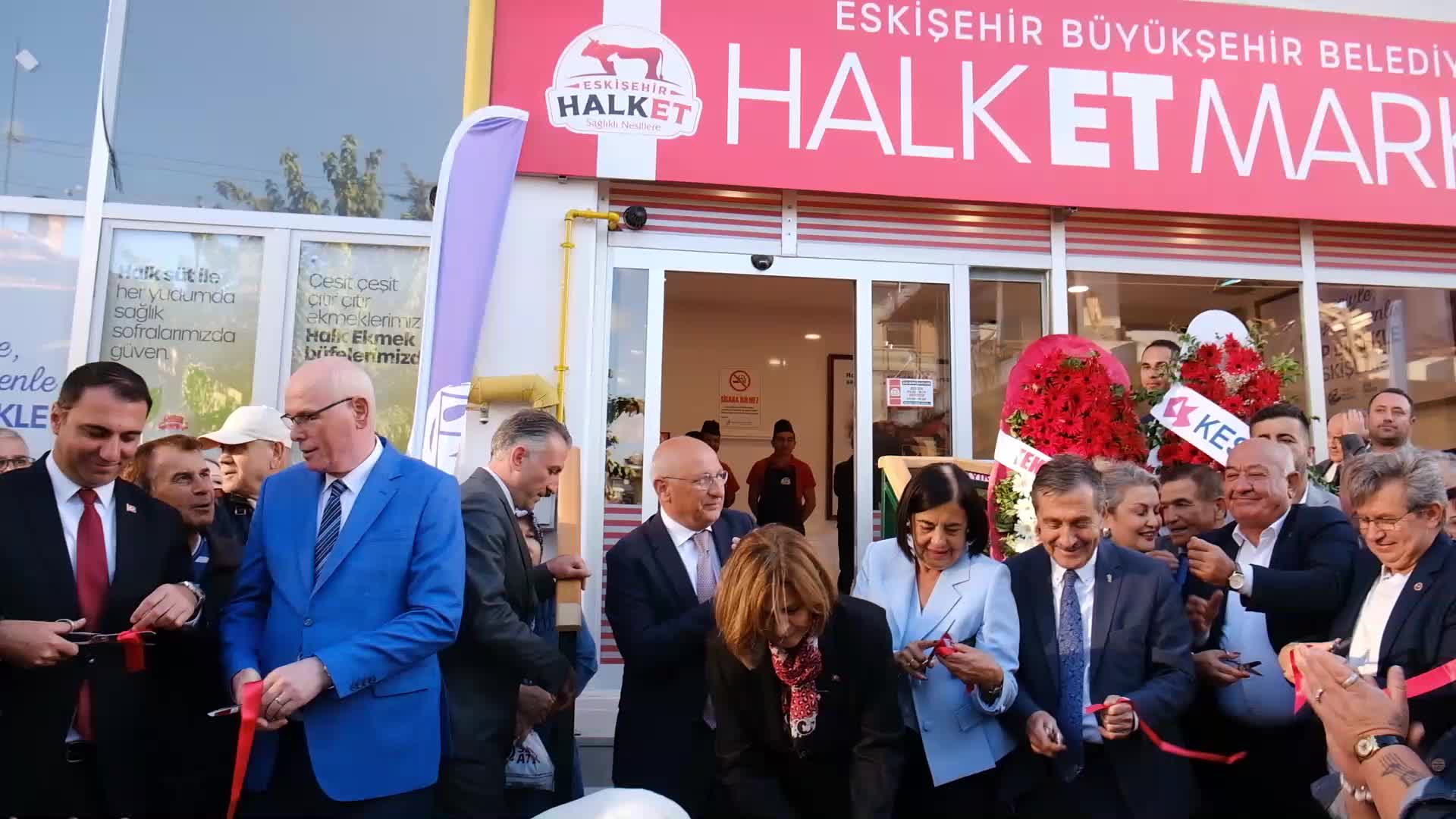 Eskişehir'de Halk Et Market açıldı... Ayşe Ünlüce: "Sofrada adaleti sağlayamazsak hiçbir yerde sağlayamayız"