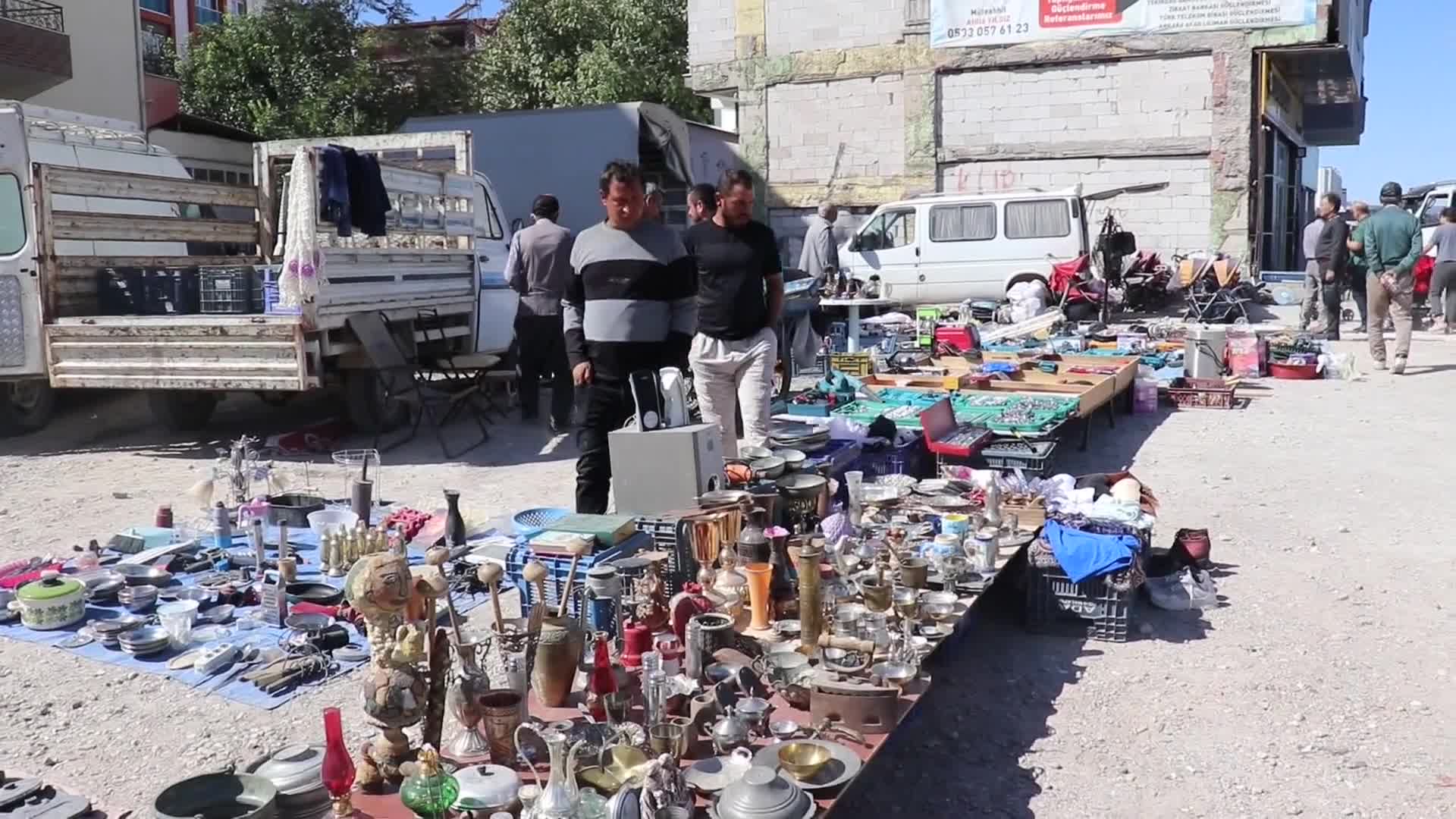 Malatya bit pazarı esnafından tepki: "34 yıldır emek verdik, yer göstersinler, ekmeğimizle oynamasınlar"