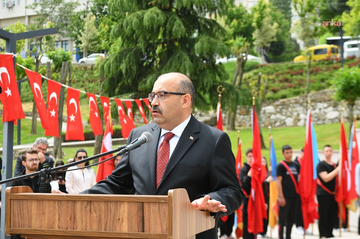 Sındırgı'da deprem... Balıkesir Valisi İsmail Ustaoğlu: An itibarıyla olumsuz bir durum yoktur