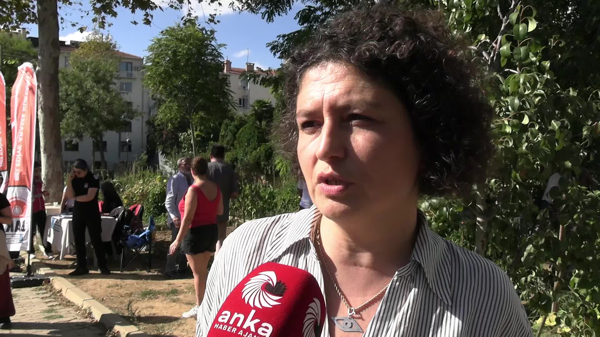 Caferağa Mahallesi sakinlerinin direnişi sürüyor...“Biz deprem üzerine devletin pek çok şey yapmasını beklerken, afet koordinasyon merkezimiz ve toplanma alanımızın imara açılması konuşuluyor”
