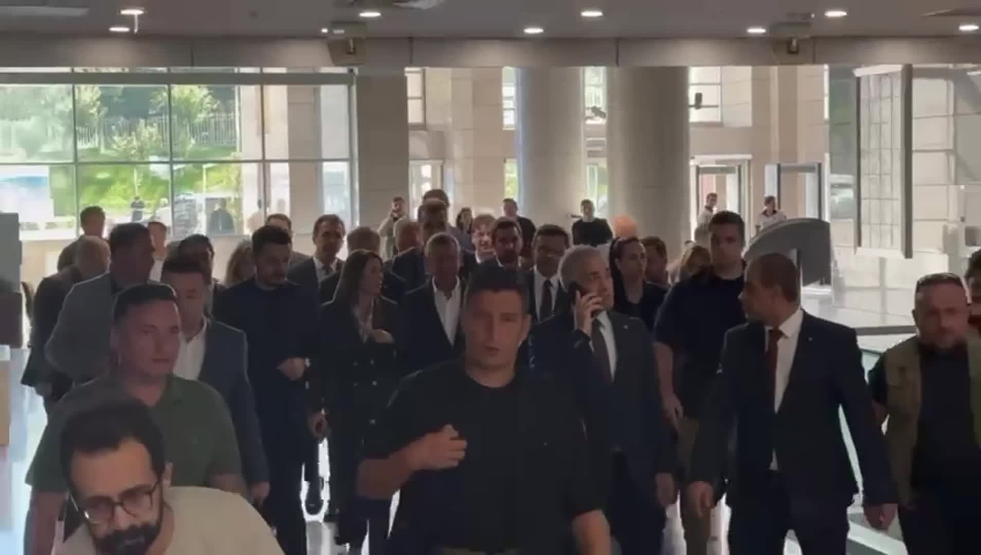 CHP İstanbul İl Başkanı Özgür Çelik ve 25 CHP’li hakim karşısında