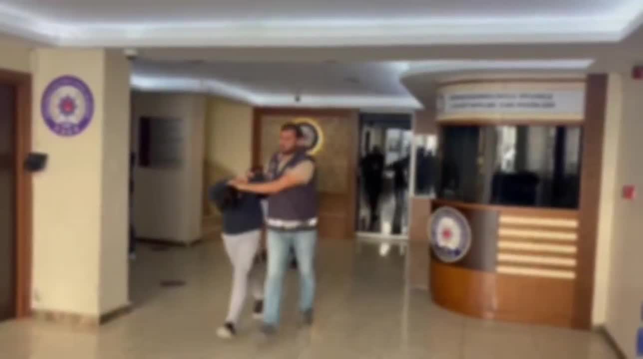 İstanbul'da kız öğrenci yurdunda öğrencilerin kişisel eşyalarına zarar veren 4 kişi tutuklandı
