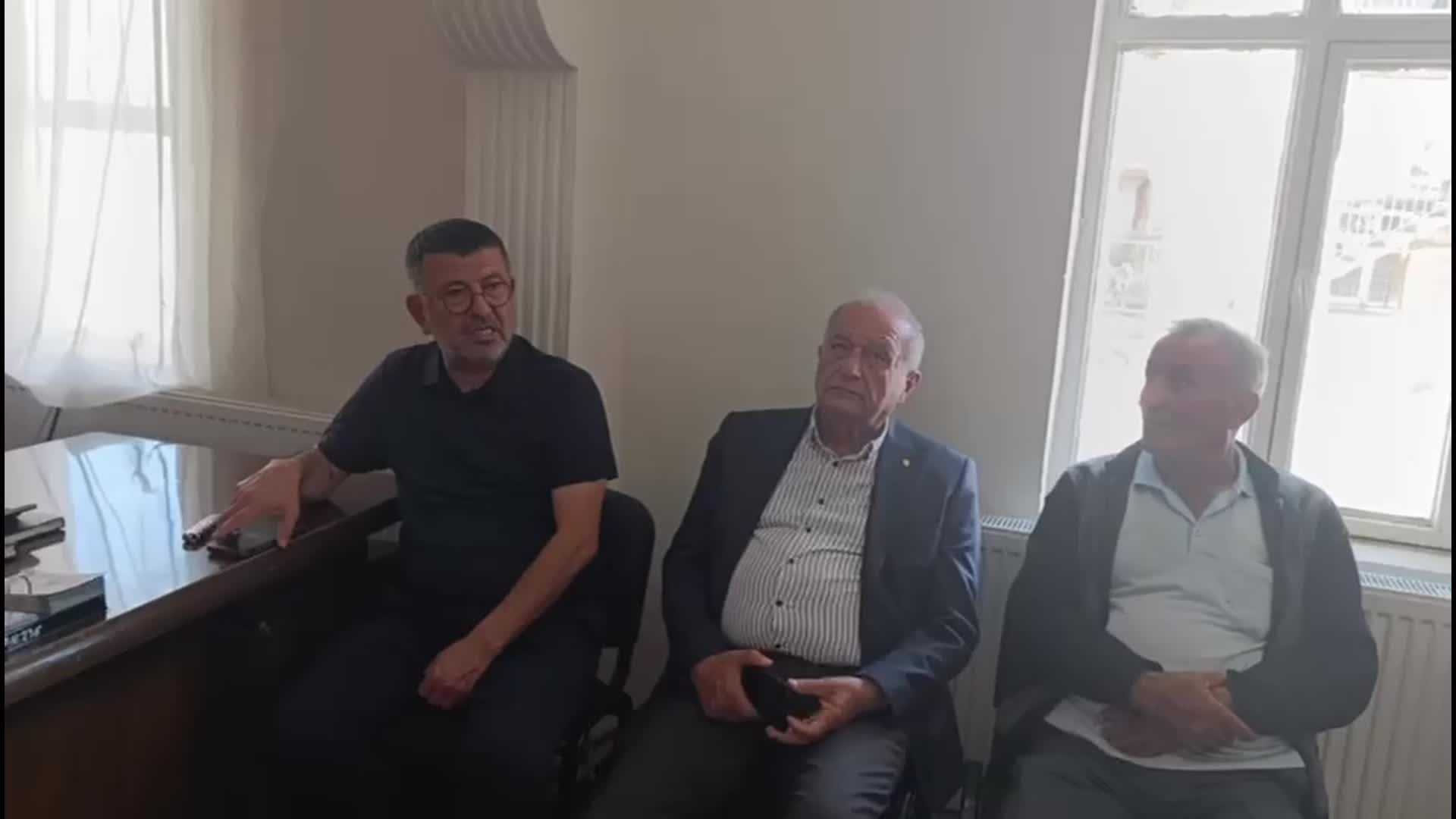 ABB soruşturmasında 13 gözaltı... Veli Ağbaba: "Gelin Yavaş'ın da Melih ve Osman Gökçek'in de mal varlığını araştıralım. Kim hırsız, kim namussuz, ortaya çıksın"
