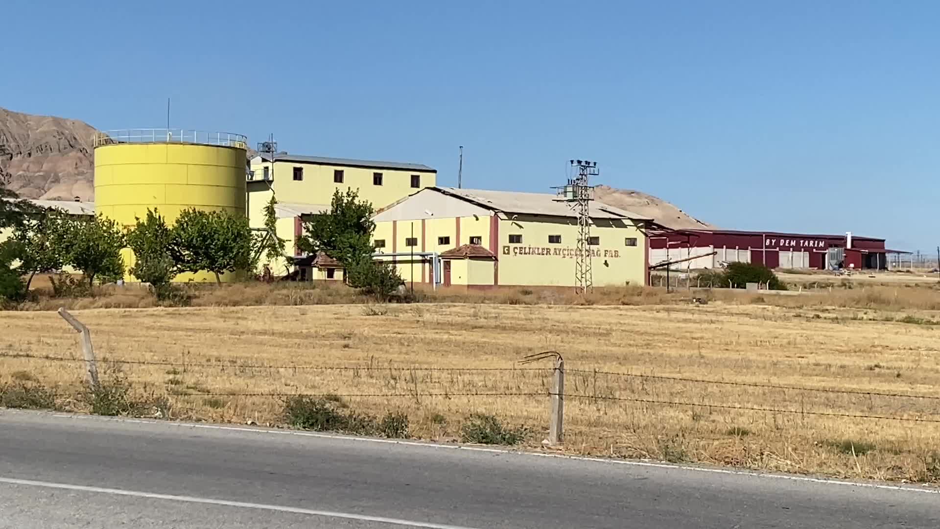 YOGSİAD Başkanı Çelik: “Yozgat'ta yaklaşık 274 tane fabrika atıl durumda”