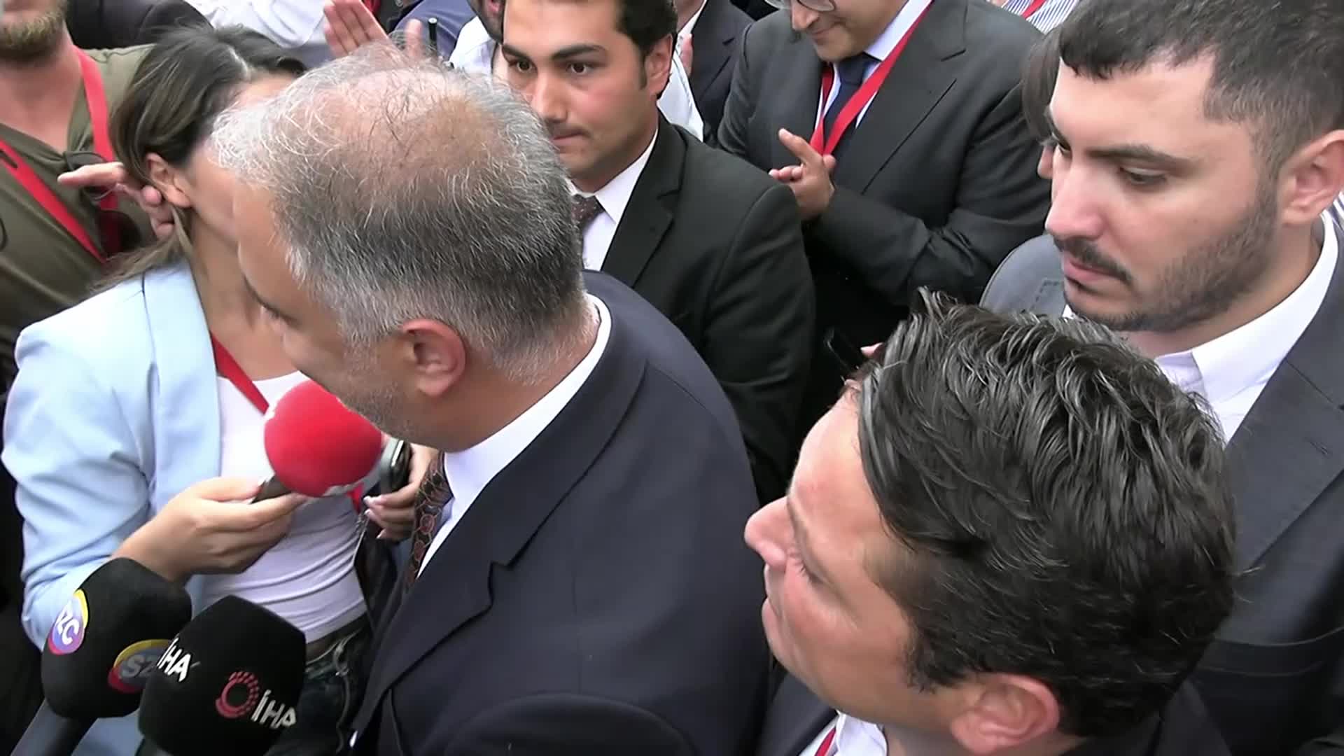 YSK, CHP'nin İstanbul Olağanüstü İl Kongresinin devamına karar verdi... CHP'nin Avukatı Çağlayan: "Bunun sonunda hukuk ve demokrasi kazanacaktır"