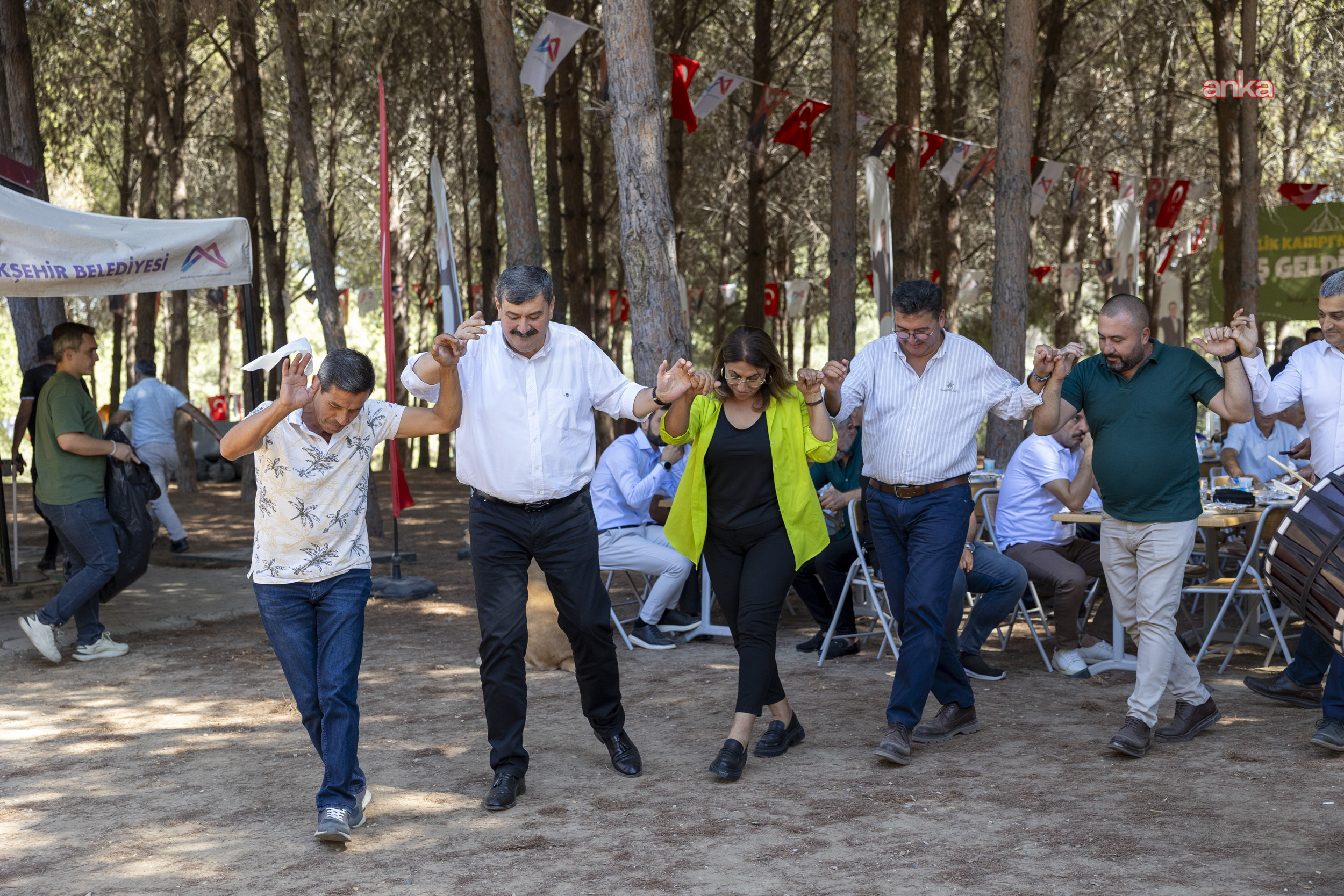 Mersin Büyükşehir Belediyesi, Toroslar'daki muhtarları bir araya getirdi