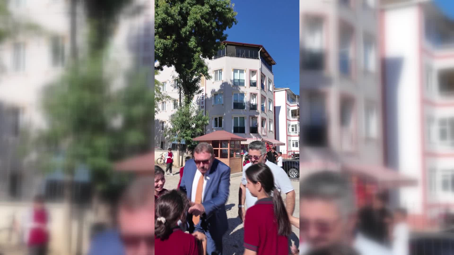 Gerze Belediye Başkanı Belovacıklı, Atatürk İlkokulu öğrencileriyle buluştu