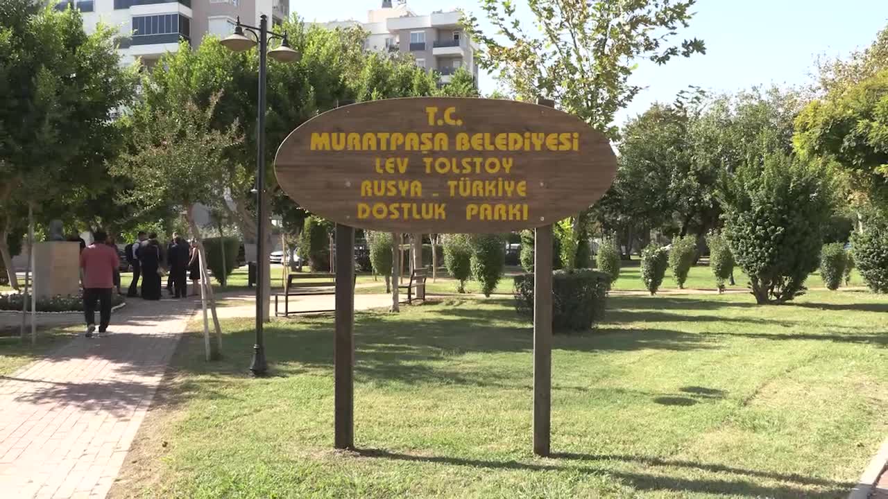 Moskova Hükümet Bakanı Çeremin’den Muratpaşa Belediyesi’nin Dostluk Parkı’na ziyaret